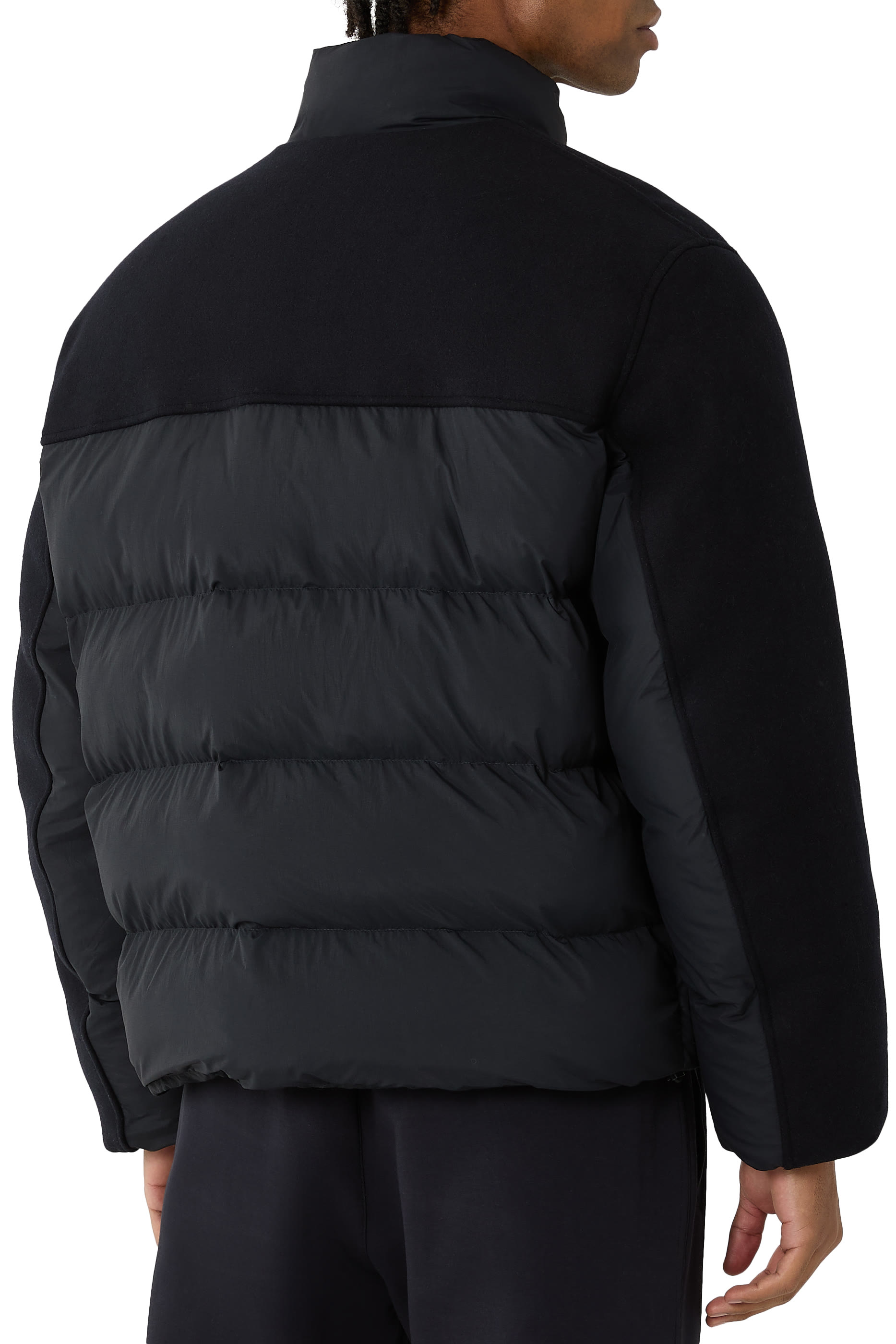 جاكيت بتصميم جامعي بياقة عالية