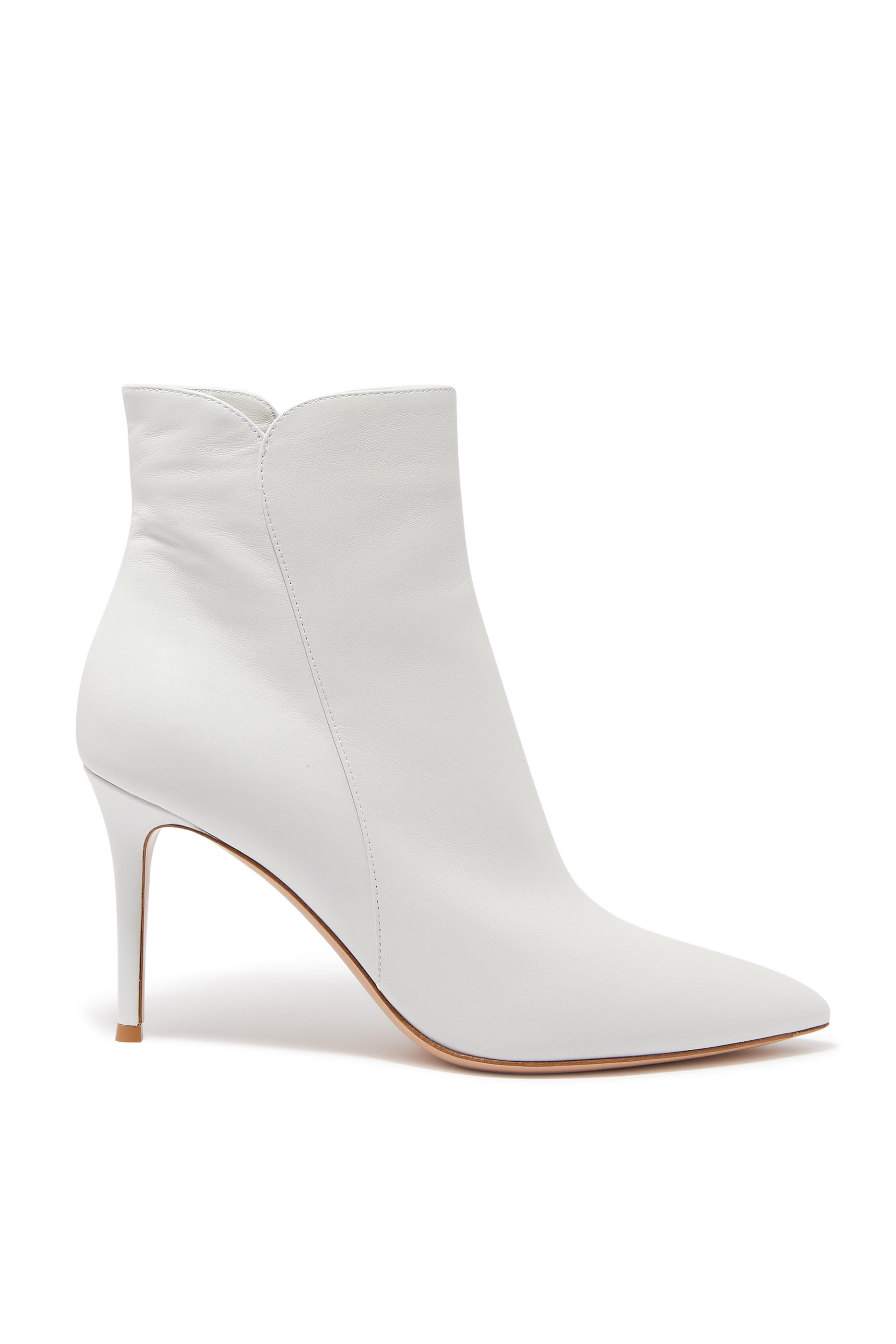 حذاء بوت ليفي بكعب ومقدمة مدببة