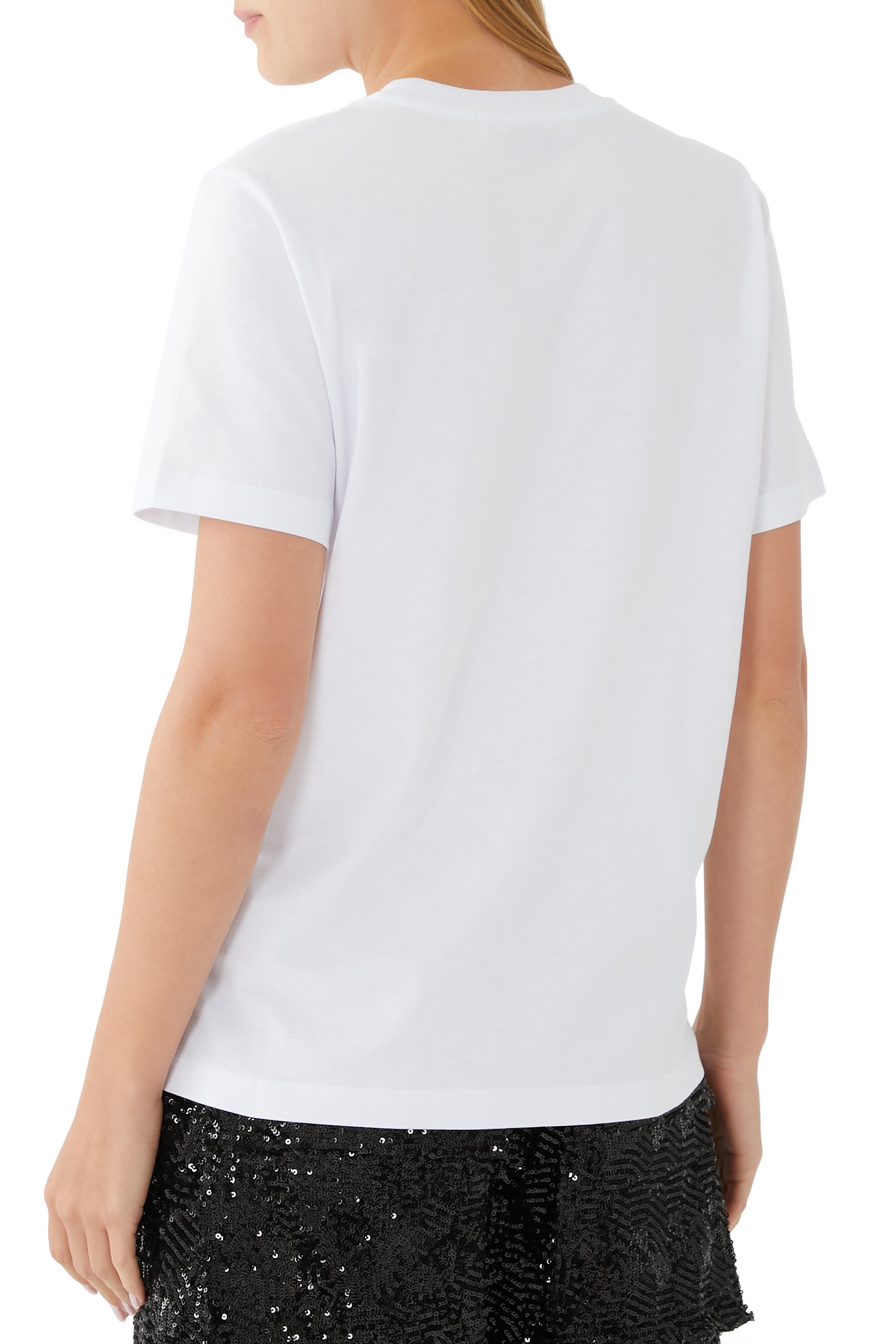 تيشيرت بشعار الماركة بطلاء بخاخ