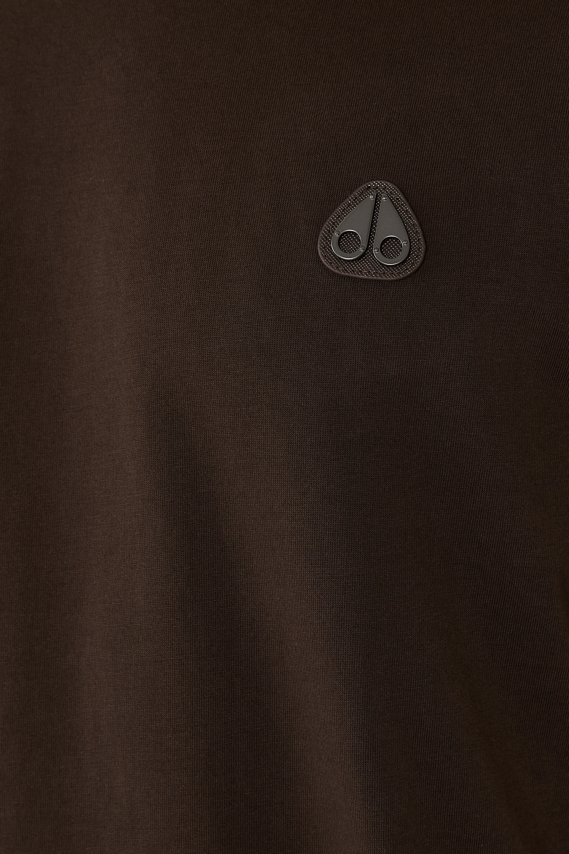 تيشيرت بشعار الماركة