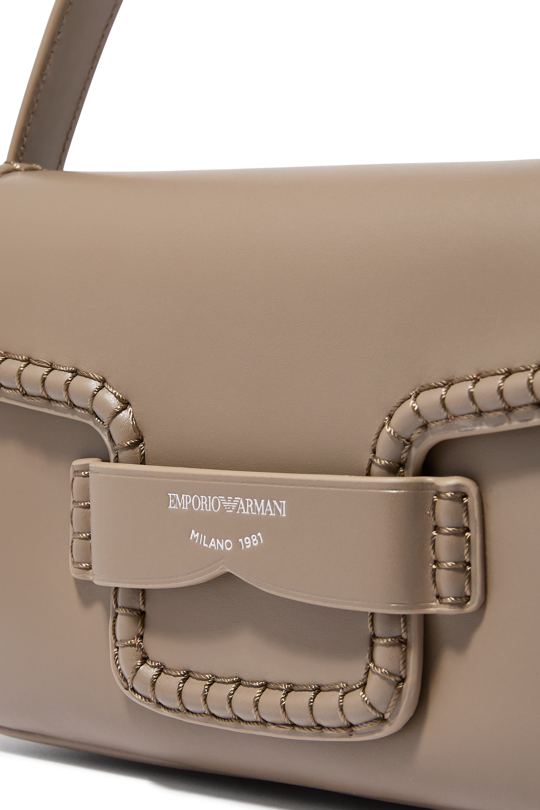 حقيبة كروس بودي بخياطة بارزة في الأمام ونقشة الضفيرة