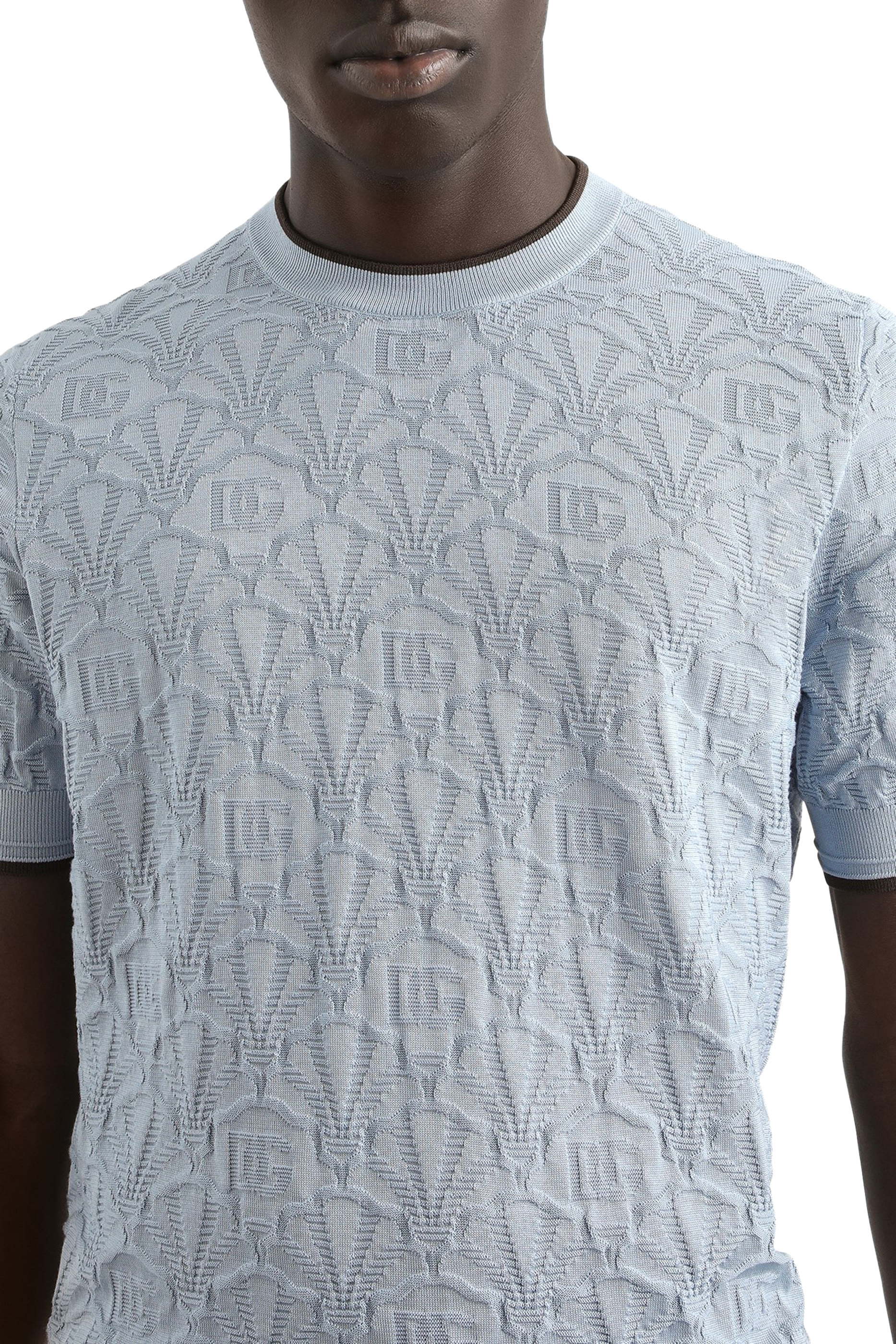 كنزة بياقة ضيقة حرير