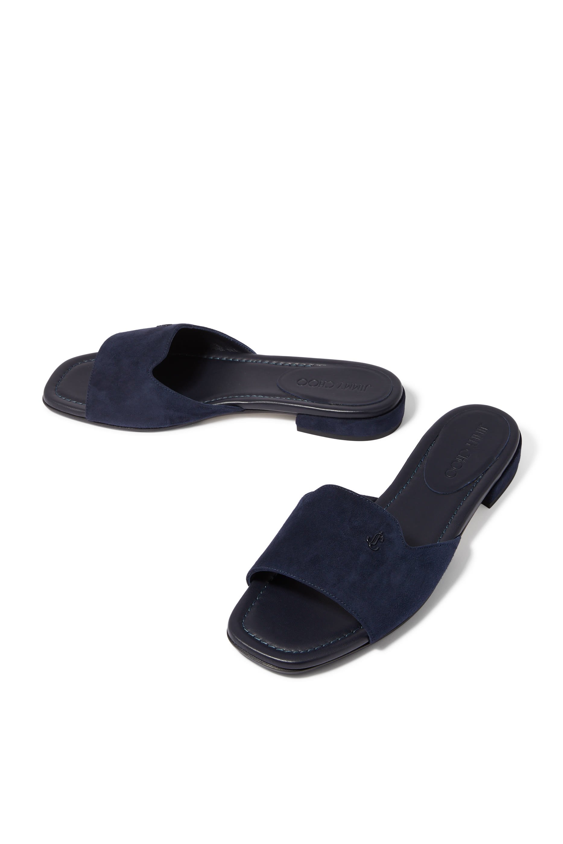 حذاء دينا بنعل مسطح