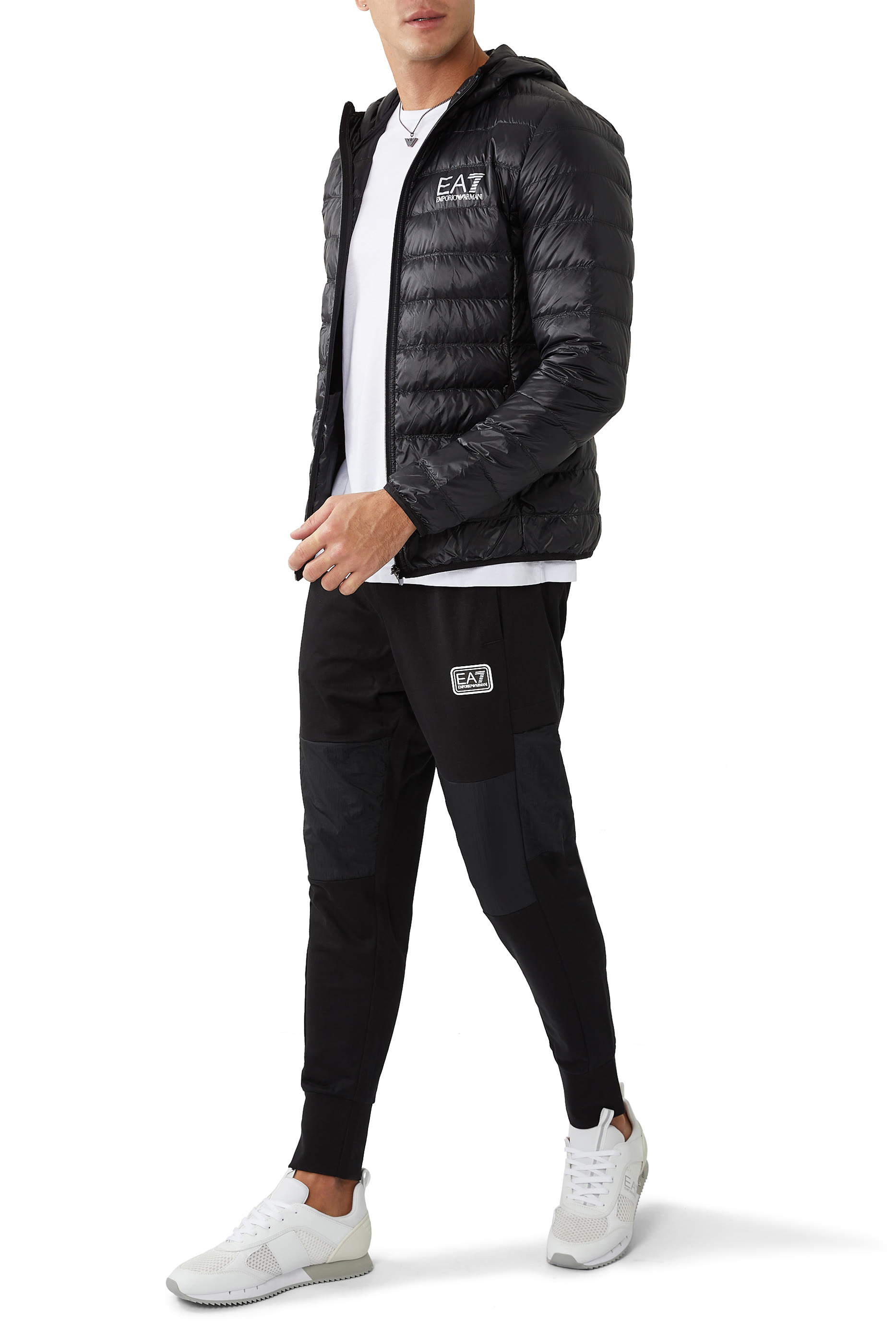 جاكيت بافر كور أيدنتيتي قابل للتعبئة بغطاء رأس وشعار الماركة