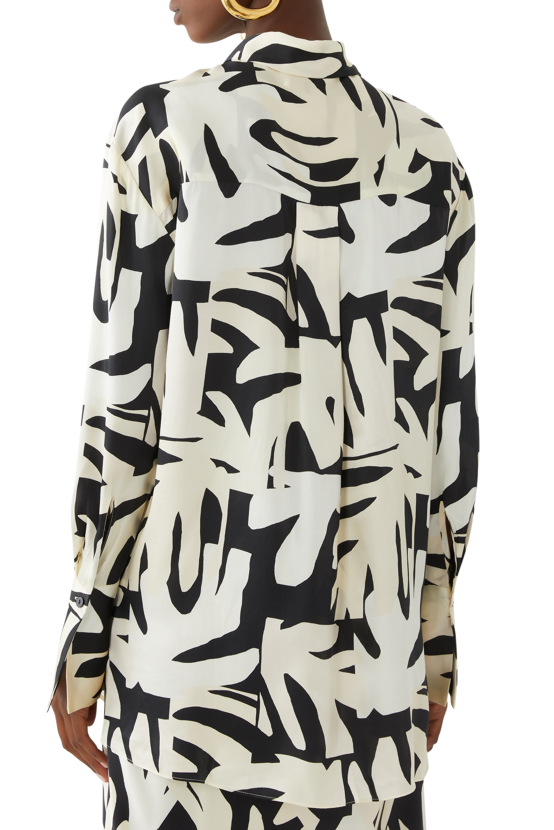 قميص مايكا بقصة مريحة حرير