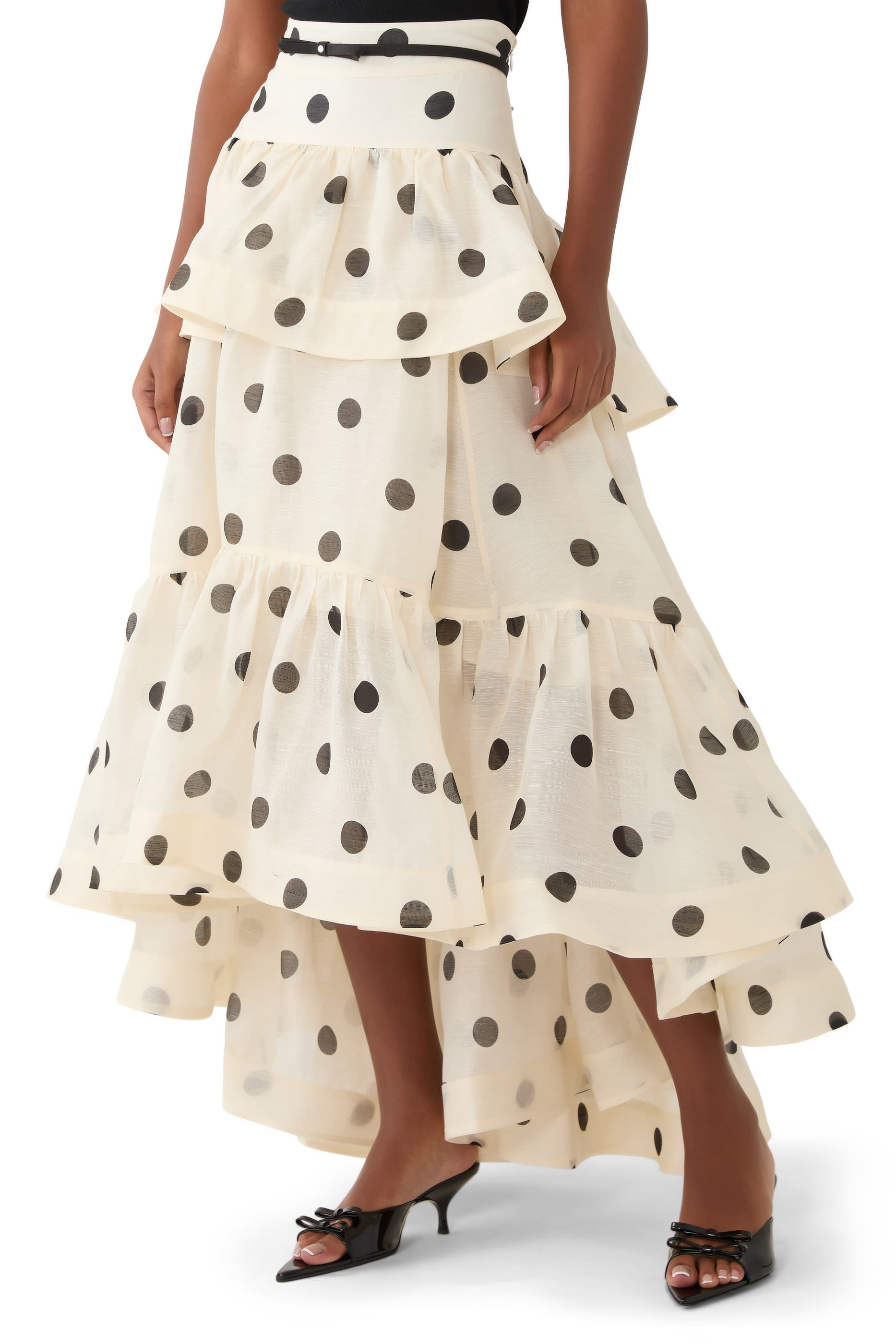 تنورة كراش بتصميم متدرج وتنورة طويلة من الخلف وقصيرة من الأمام