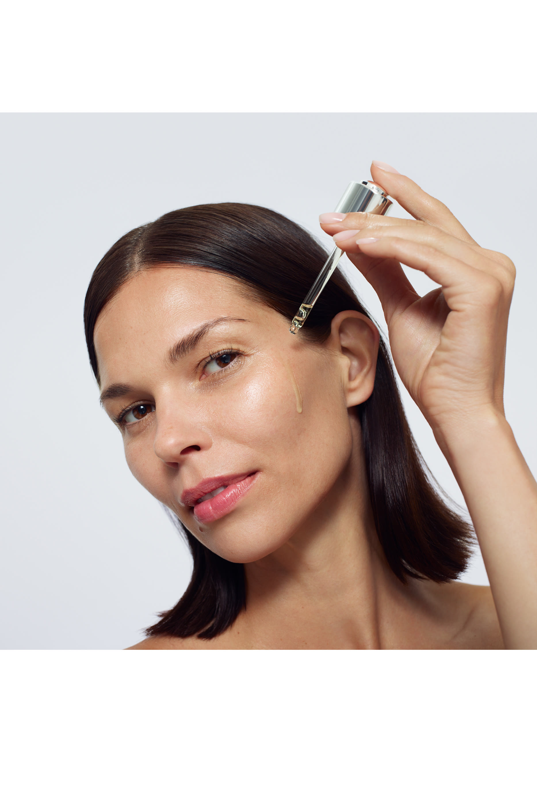 زيت سيليستيال بالريتينول والماس الأسود