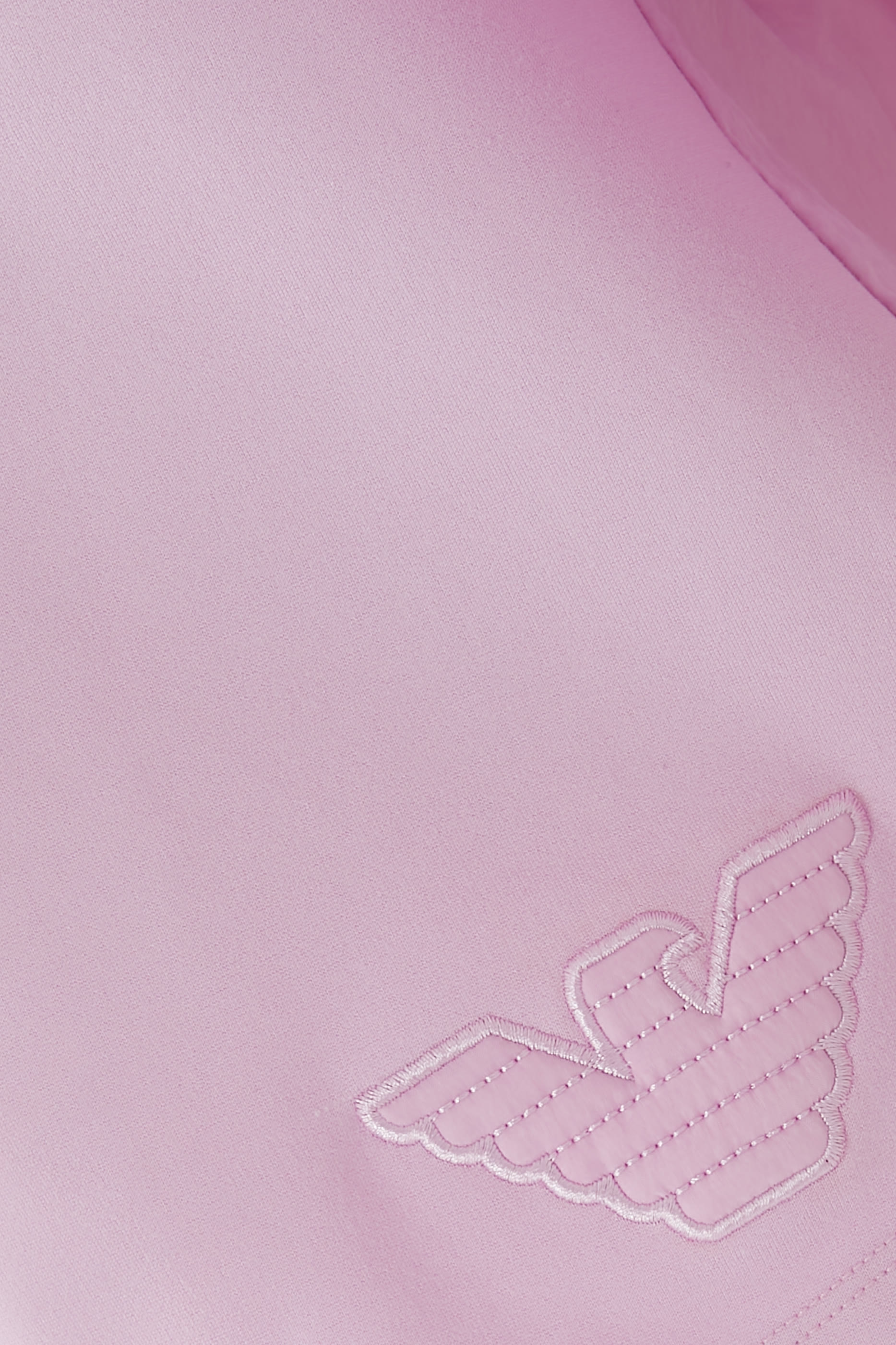 تيشيرت بأكمام قصيرة بشعار الماركة