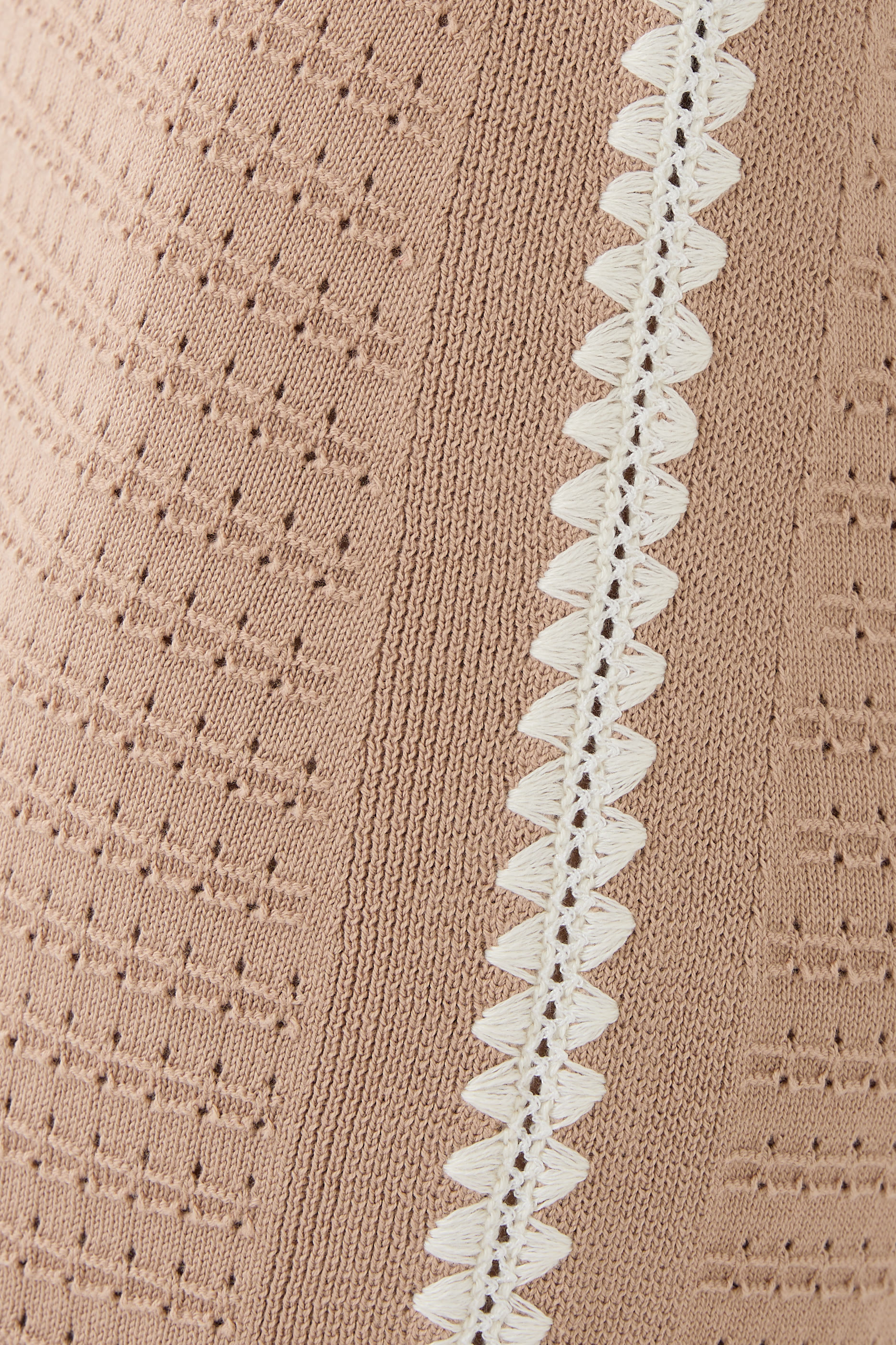 فستان دوايت متوسط الطول بلا أكمام منسوج