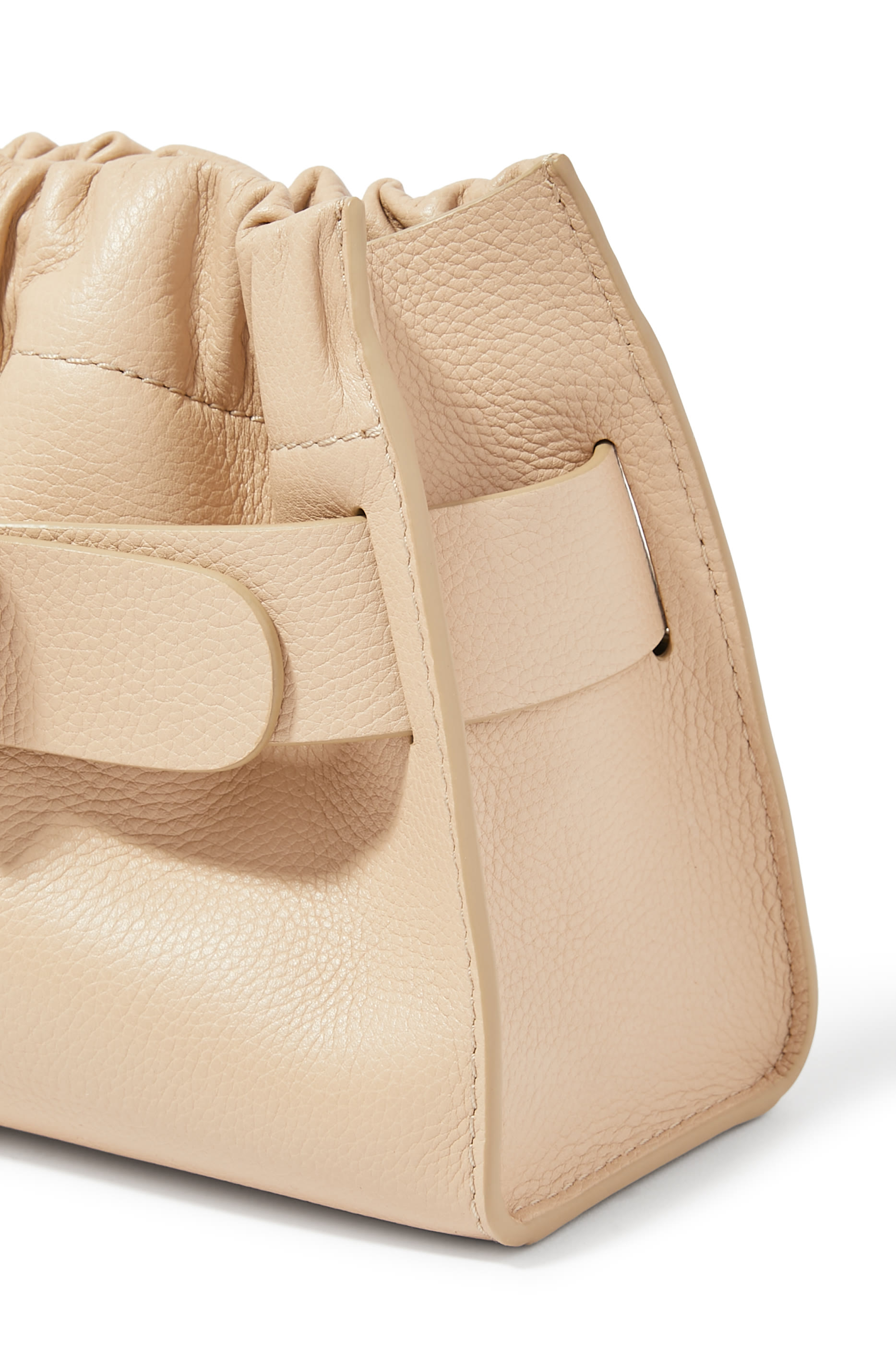 حقيبة صغيرة سكرانشي بتصميم مربع