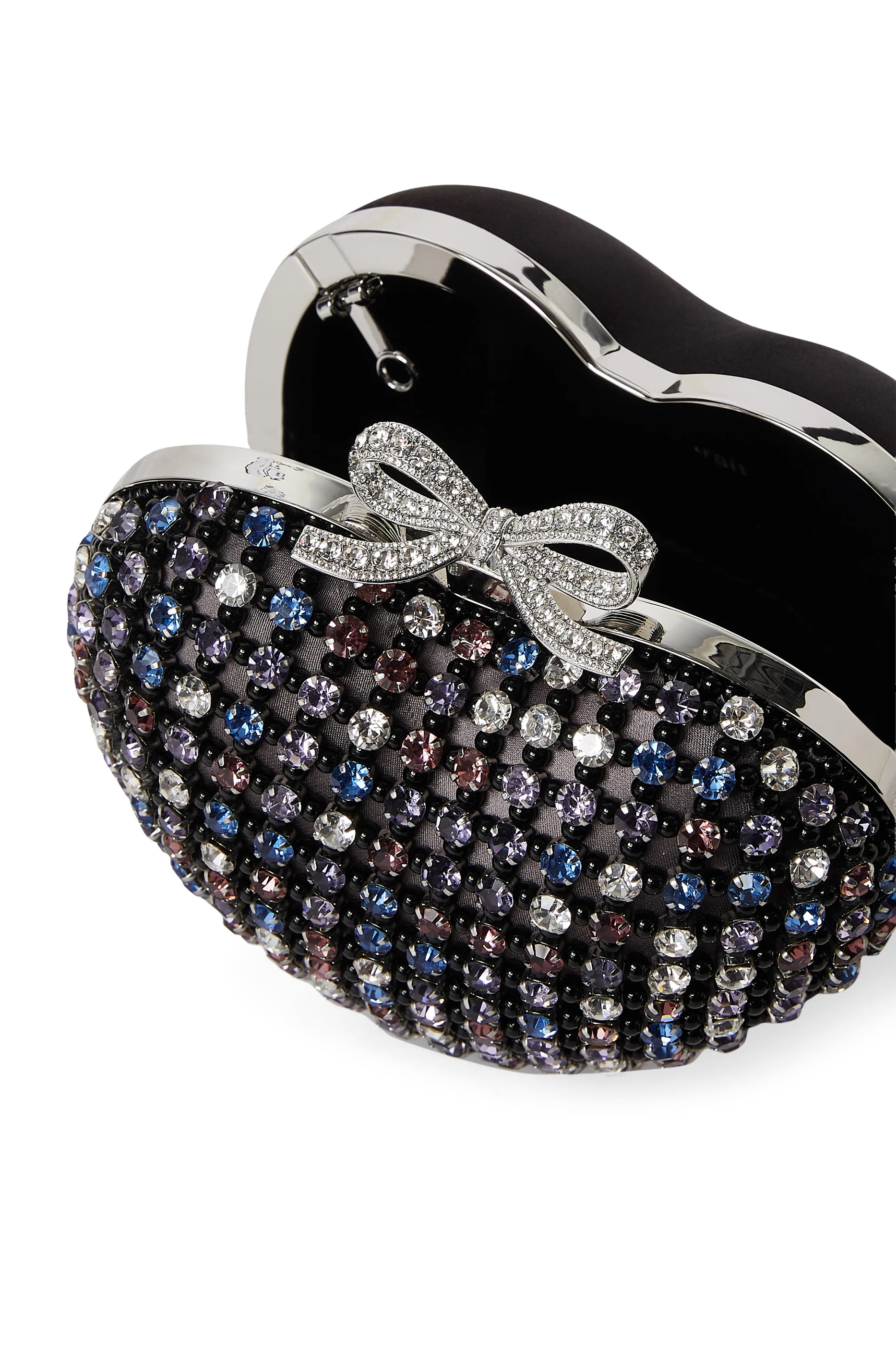 كلاتش بتصميم قلب مرصع بالكريستال 