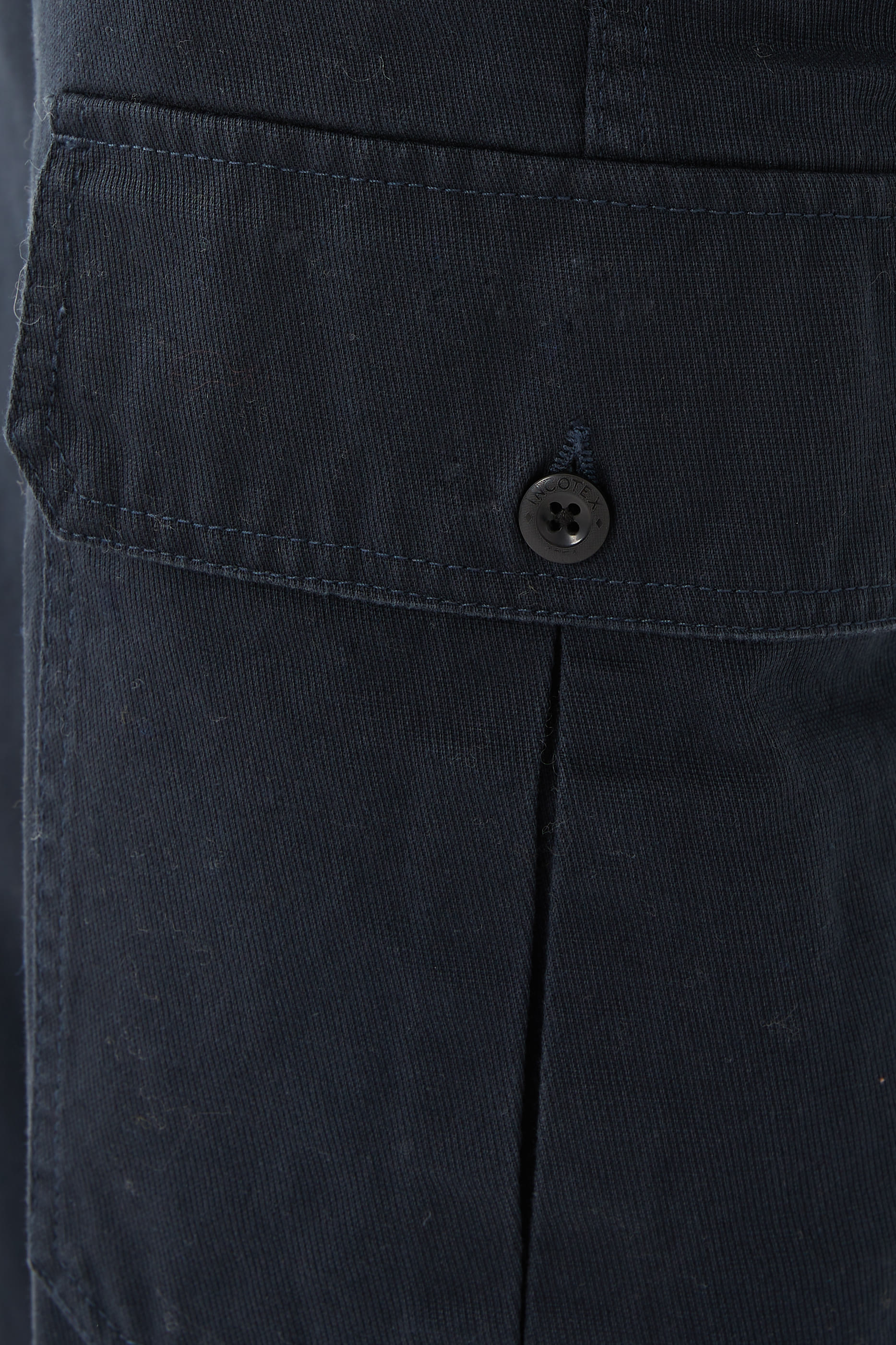 بنطال تريكوتين بقصة عادية