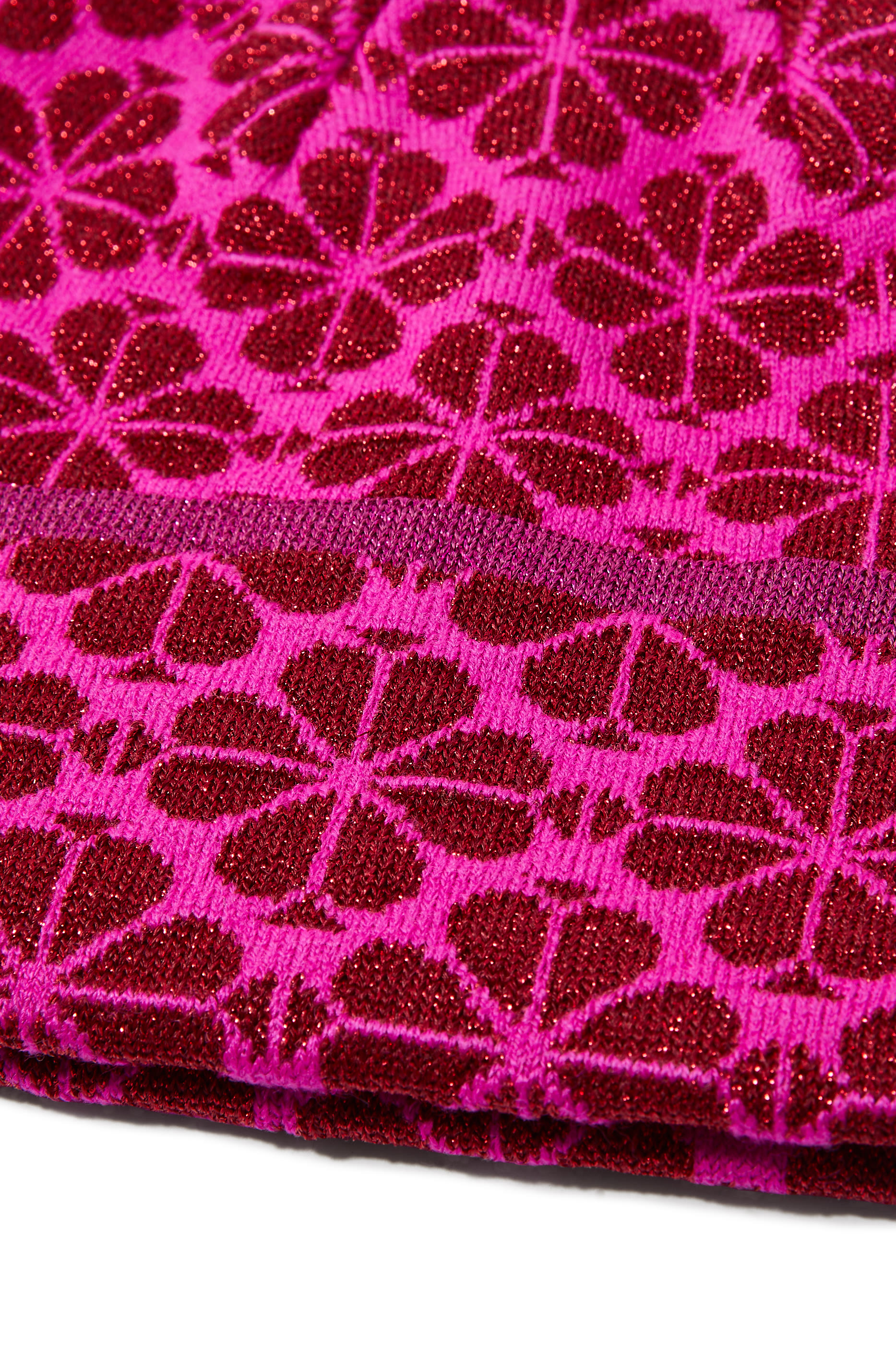 قبعة بيني سبايد مزينة بزخارف أزهار لامعة