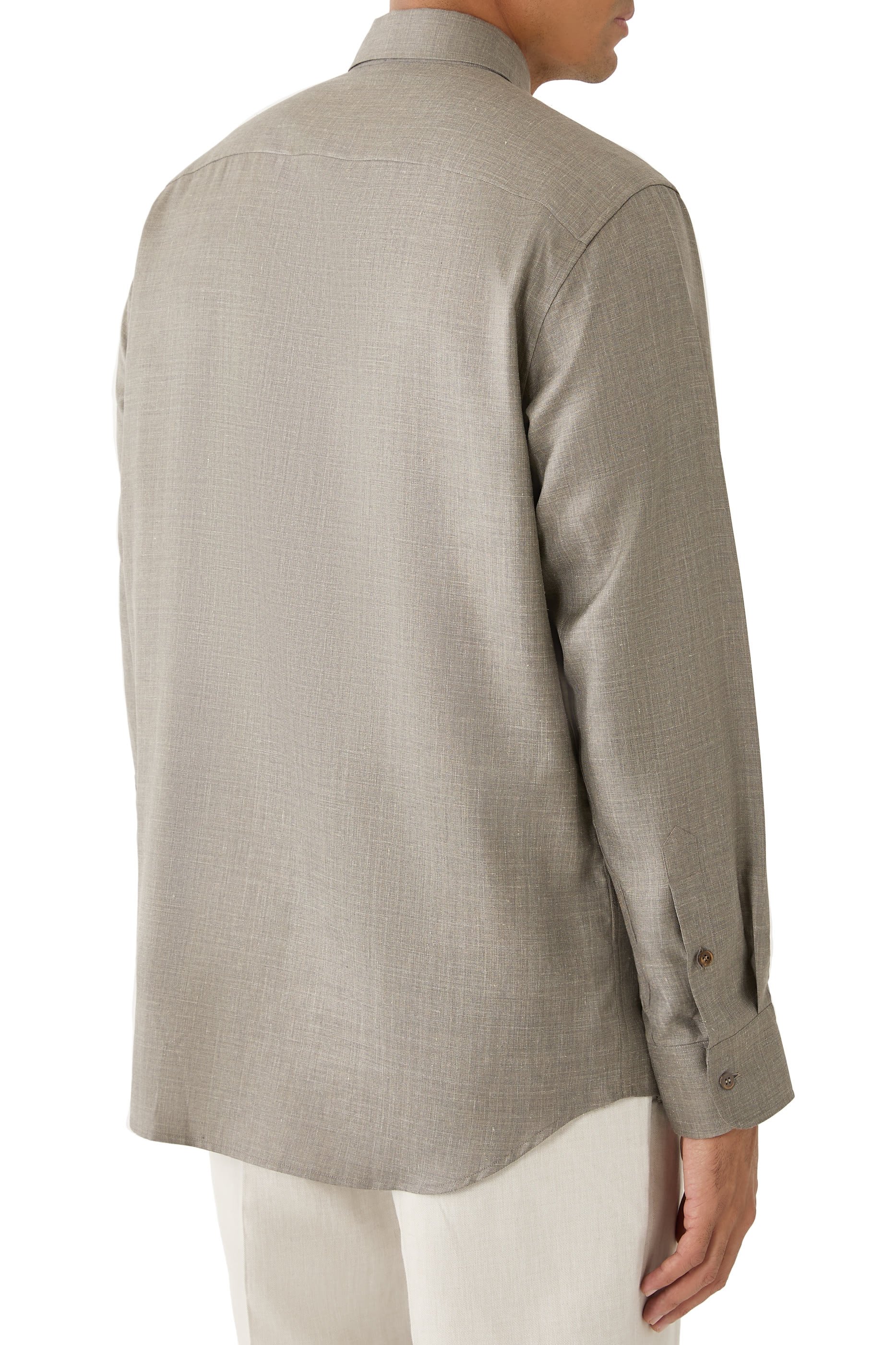 قميص بصف أزرار مخفي