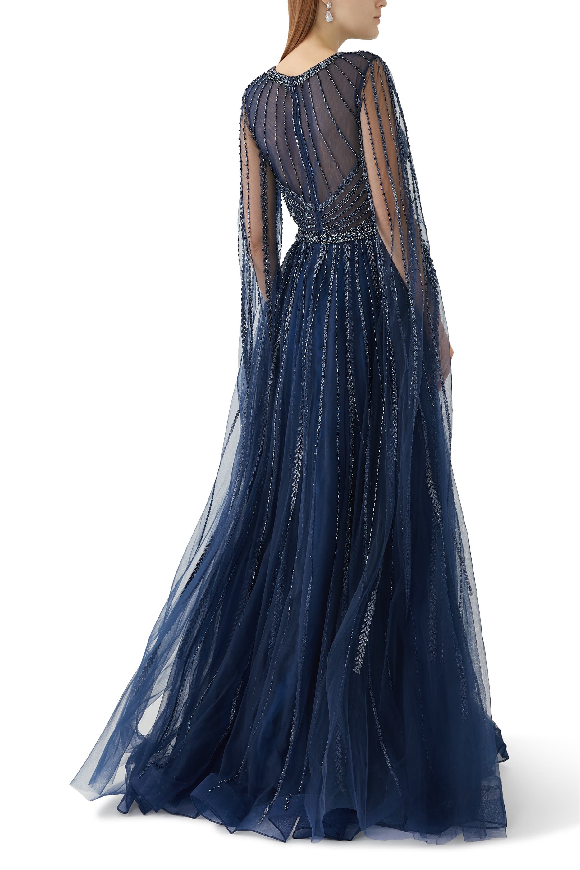 فستان سهرة تول مطرز بخرز