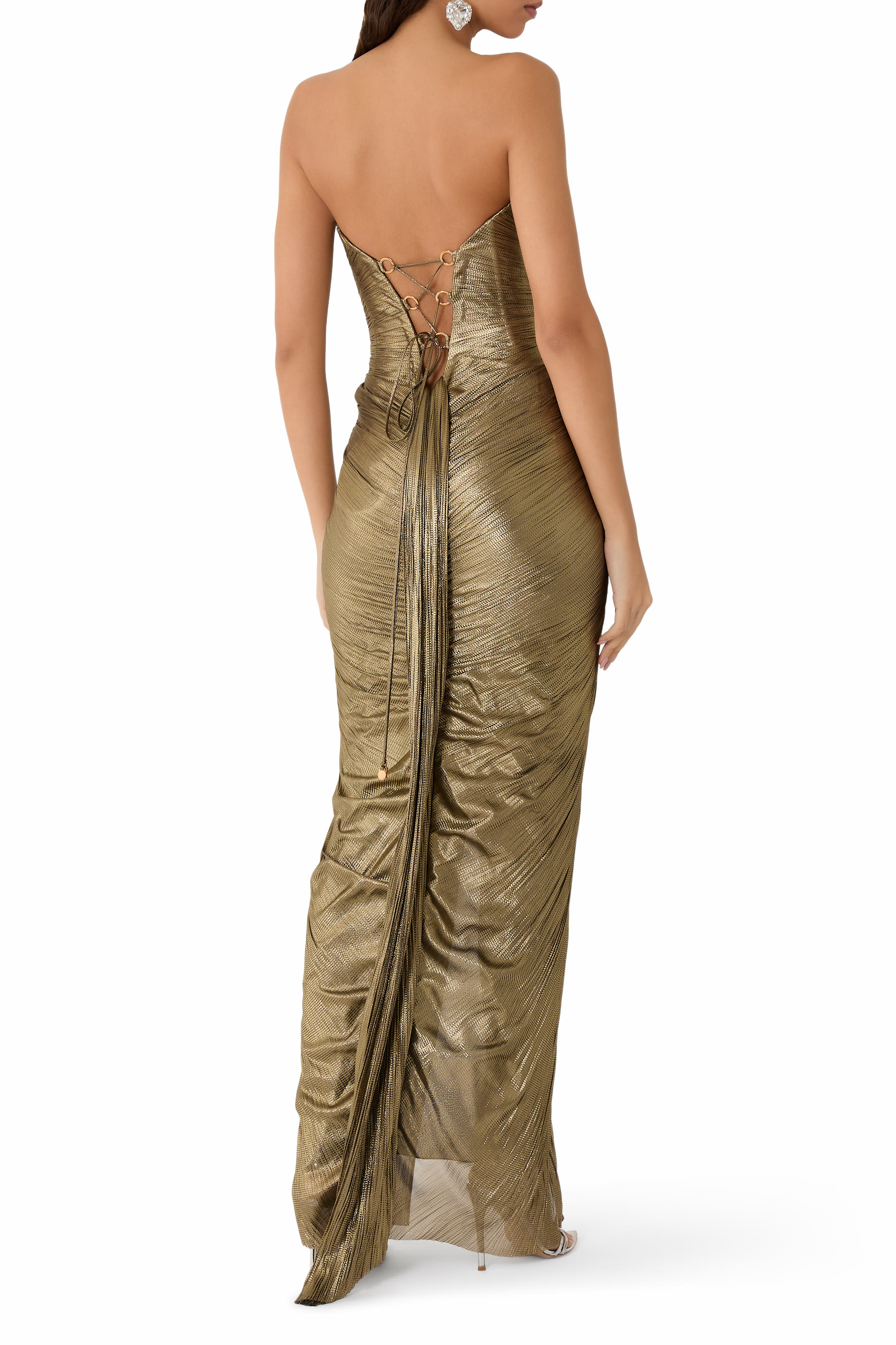 فستان سهرة بلا حمالات