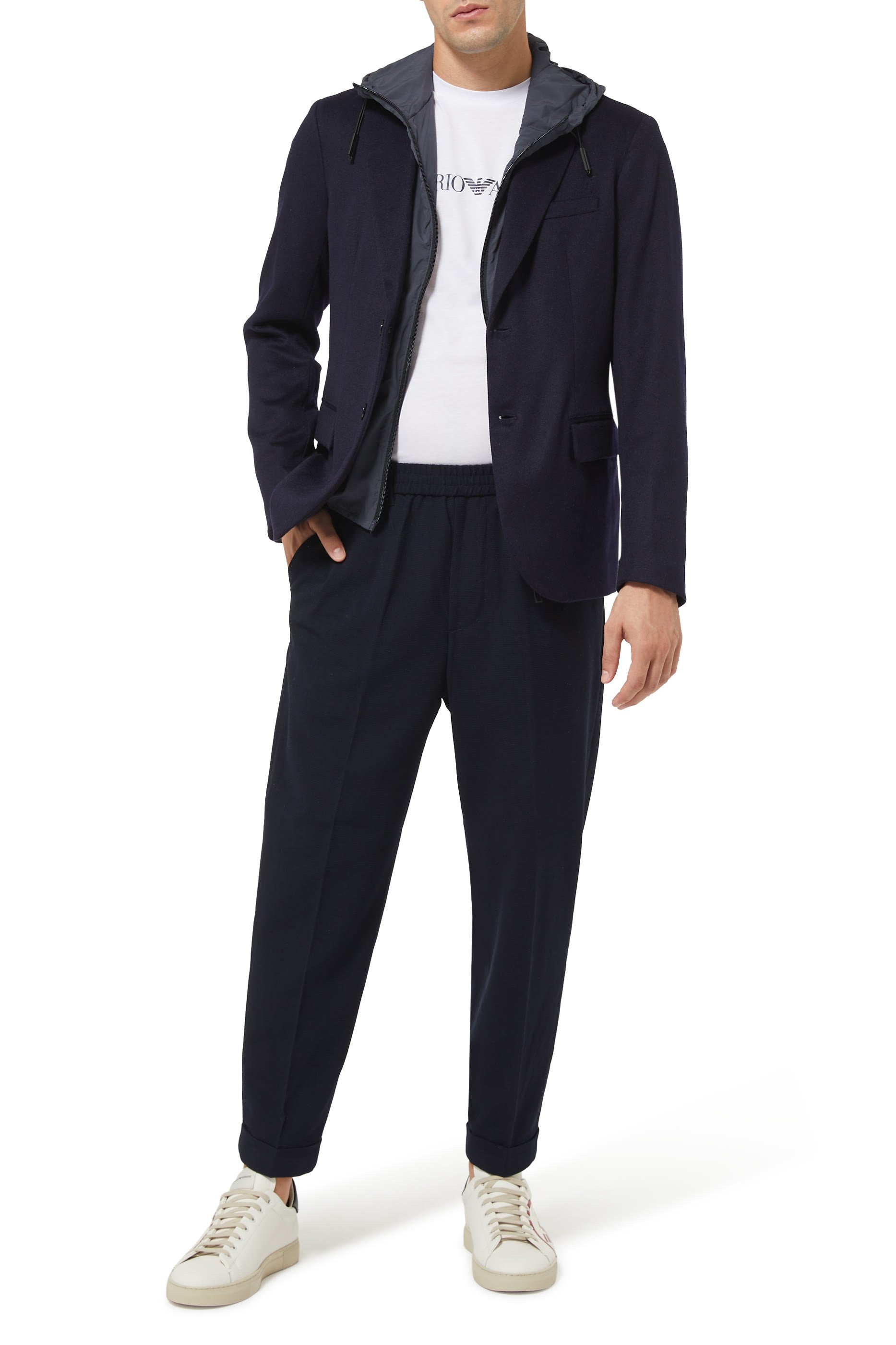 تي شيرت بشعار الماركة كبير الحجم