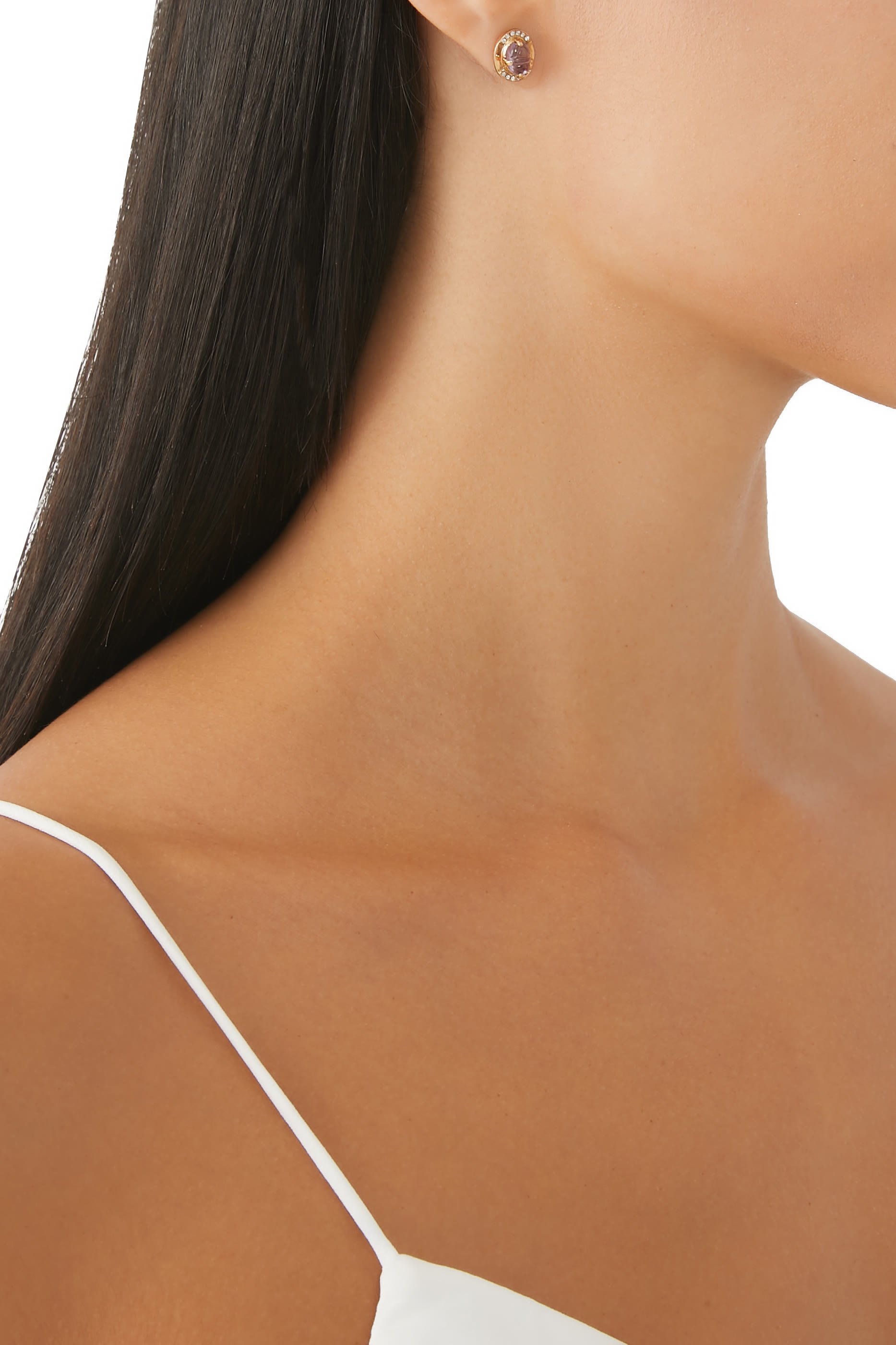 قرط سكاراب مرصع بالألماس والجمشت ذهب أصفر عيار 18