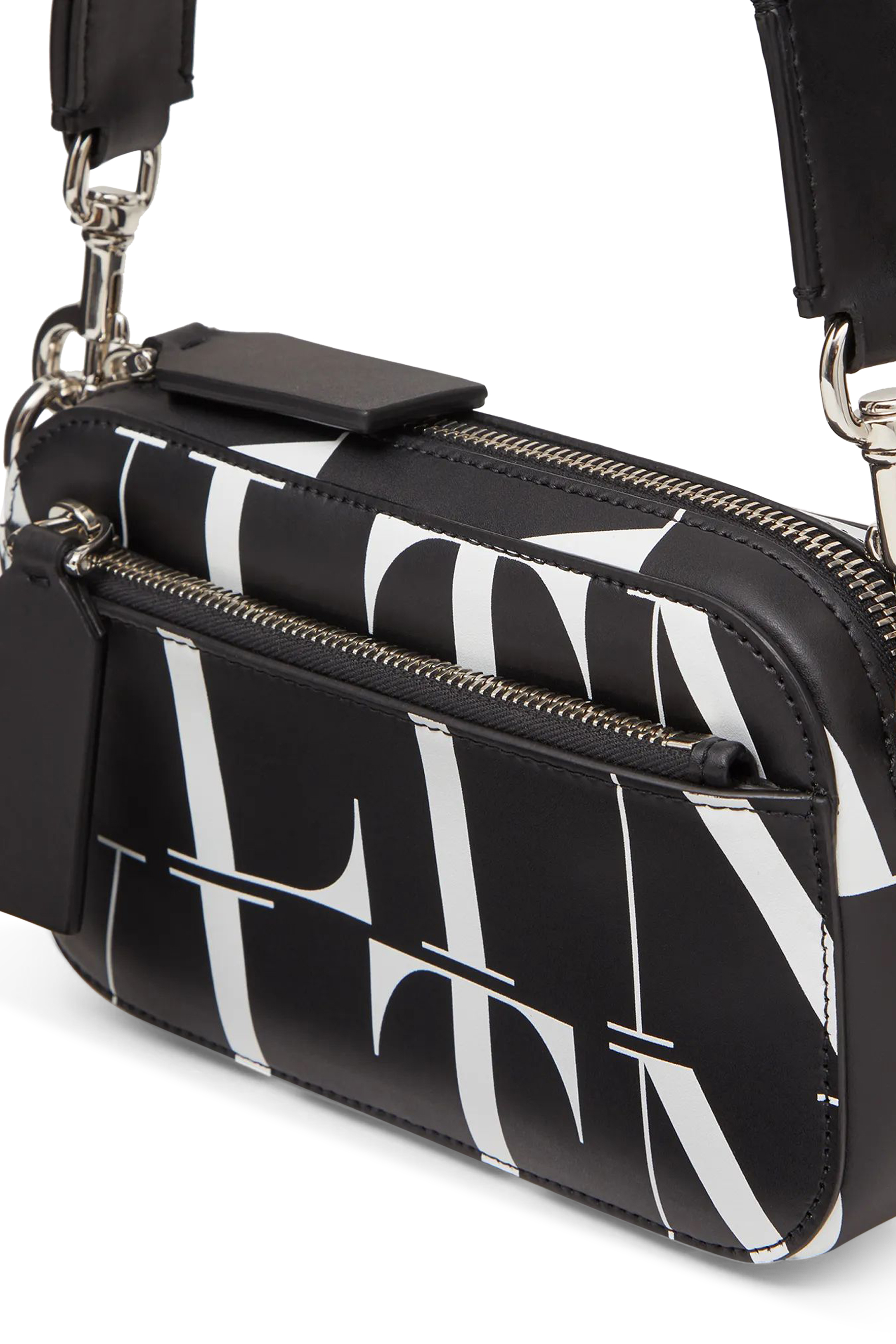 حقيبة فالنتينو غارافاني جلد بشعار VLTN