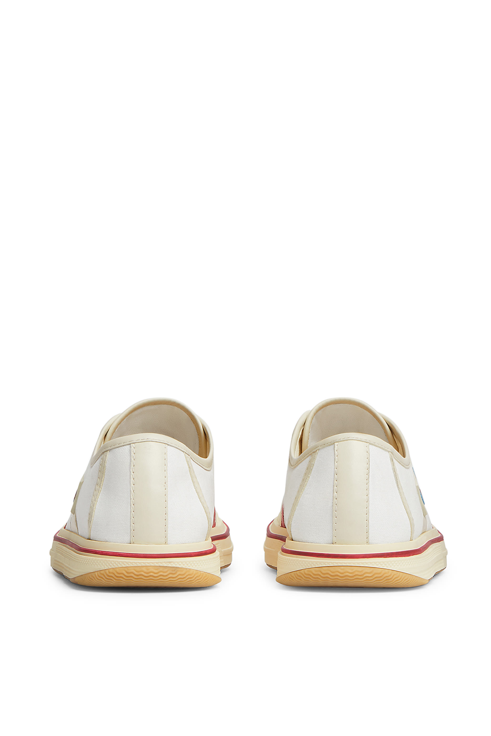 سنيكرز إليوت