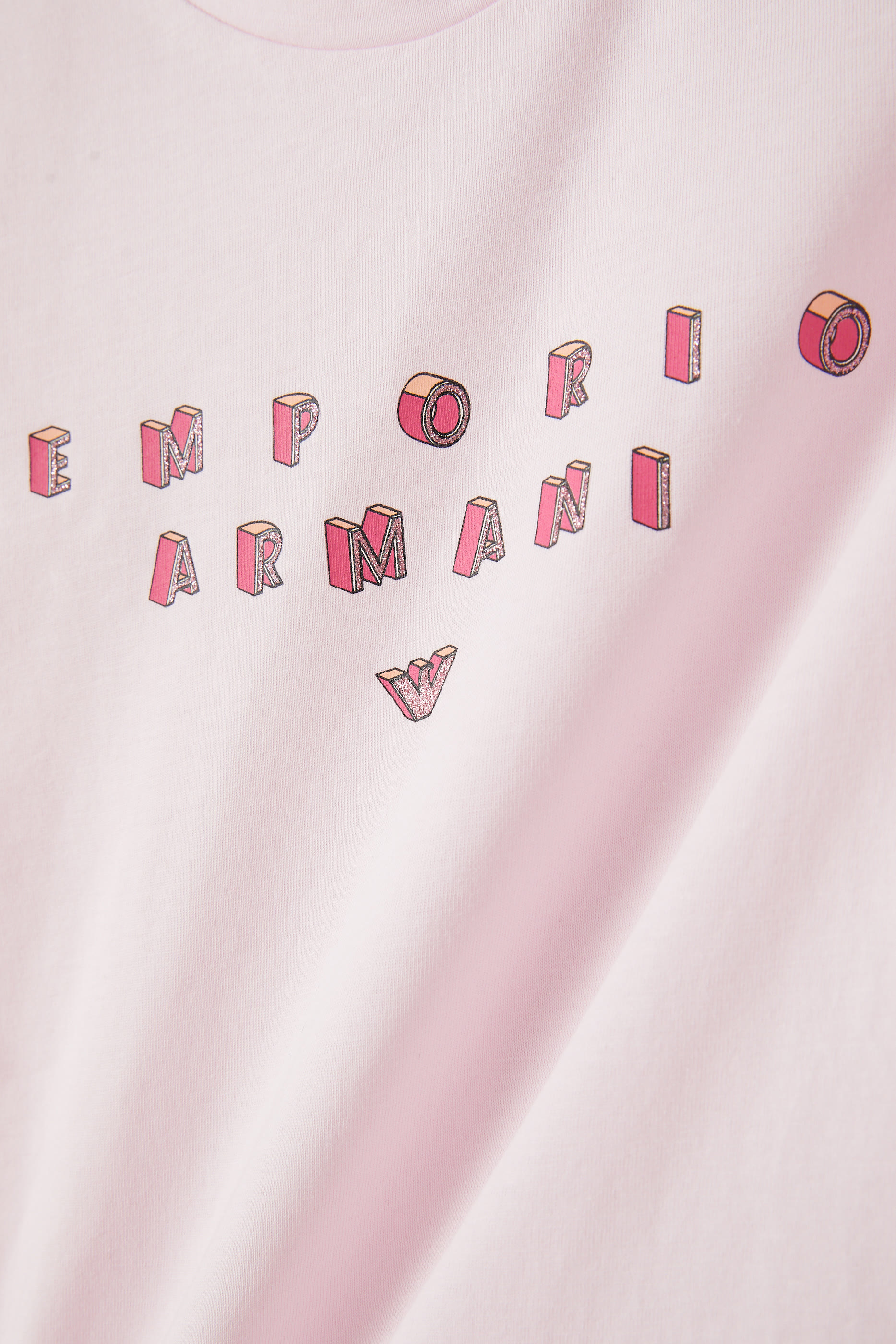 تيشيرت بطبعات شعار الماركة للأطفال