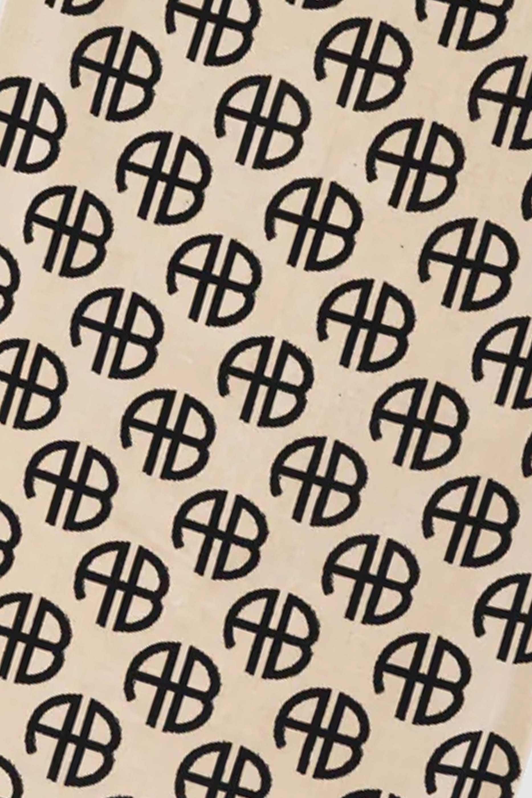 منشفة باهيا بنقشة حرفي شعار الماركة