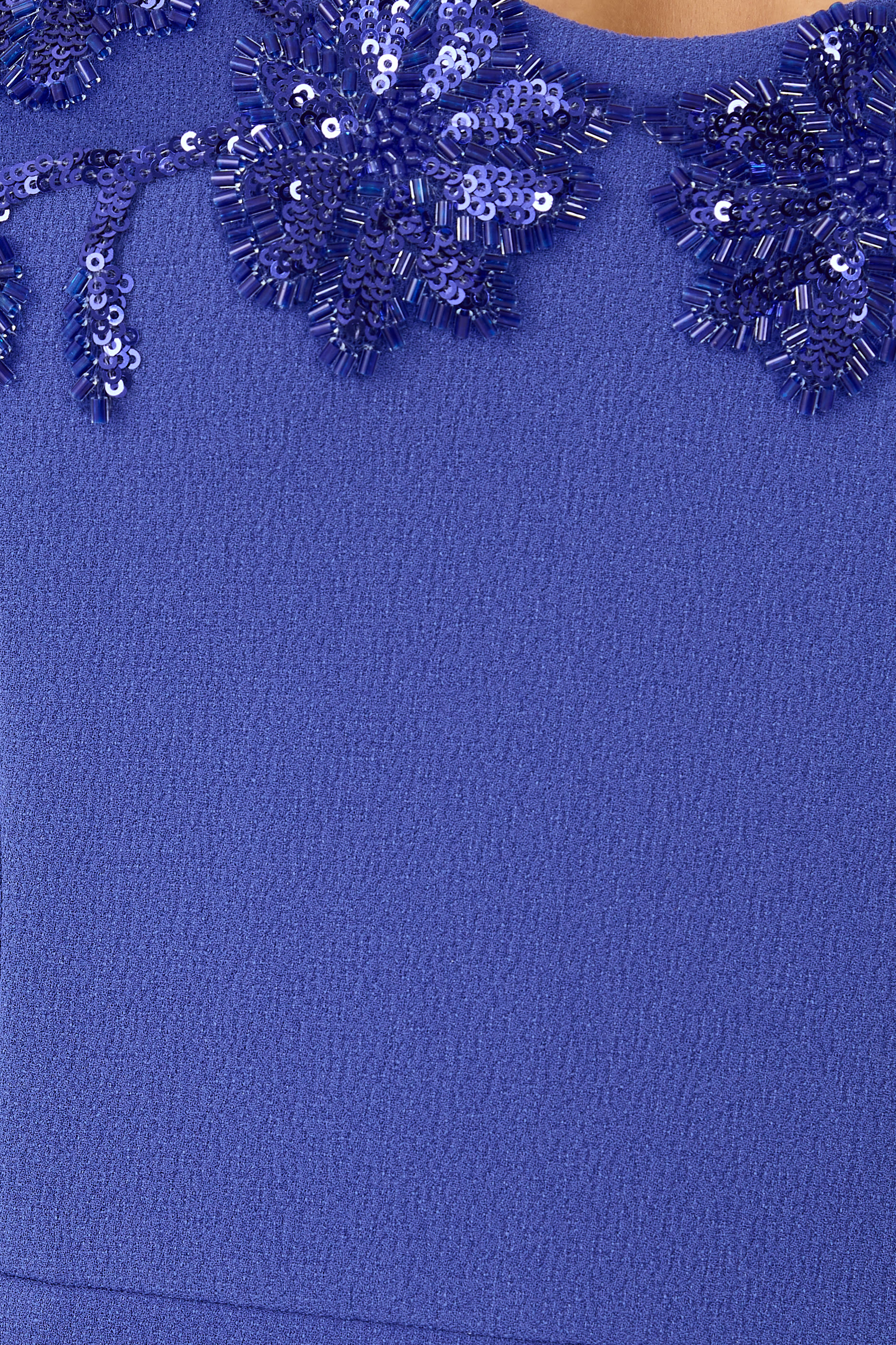 فستان سهرة إيفوليت بأكتاف مكشوفة