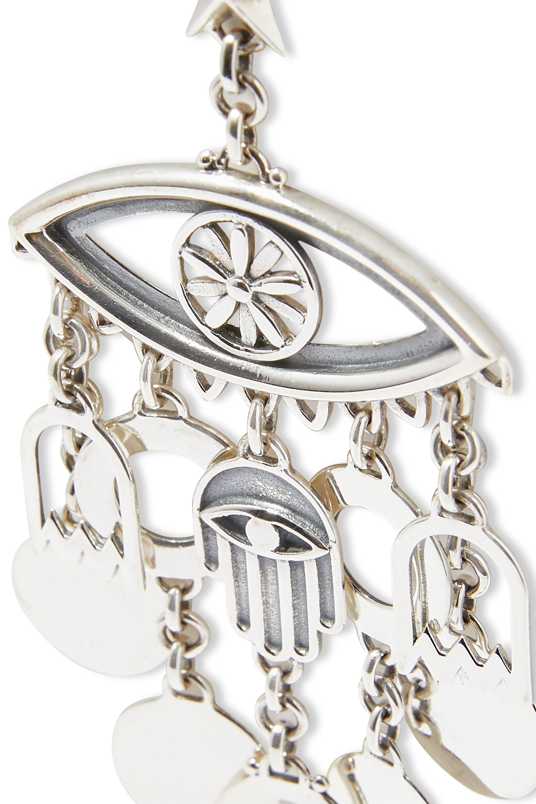 أقراط بحلي متعددة