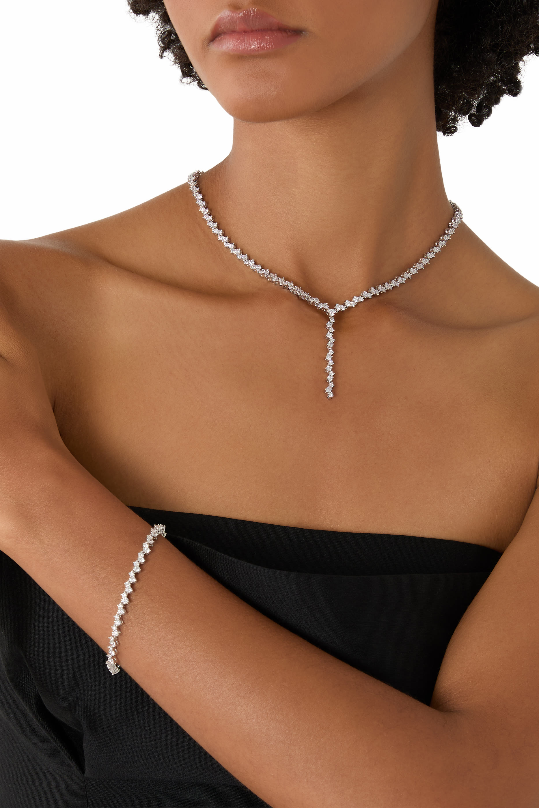 قلادة ديليكيت دائرية