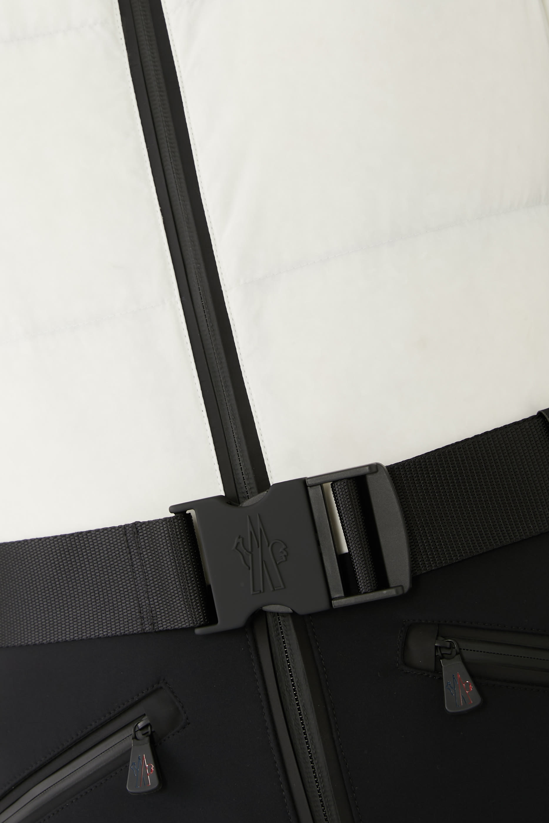 بدلة تزلج مبطنة