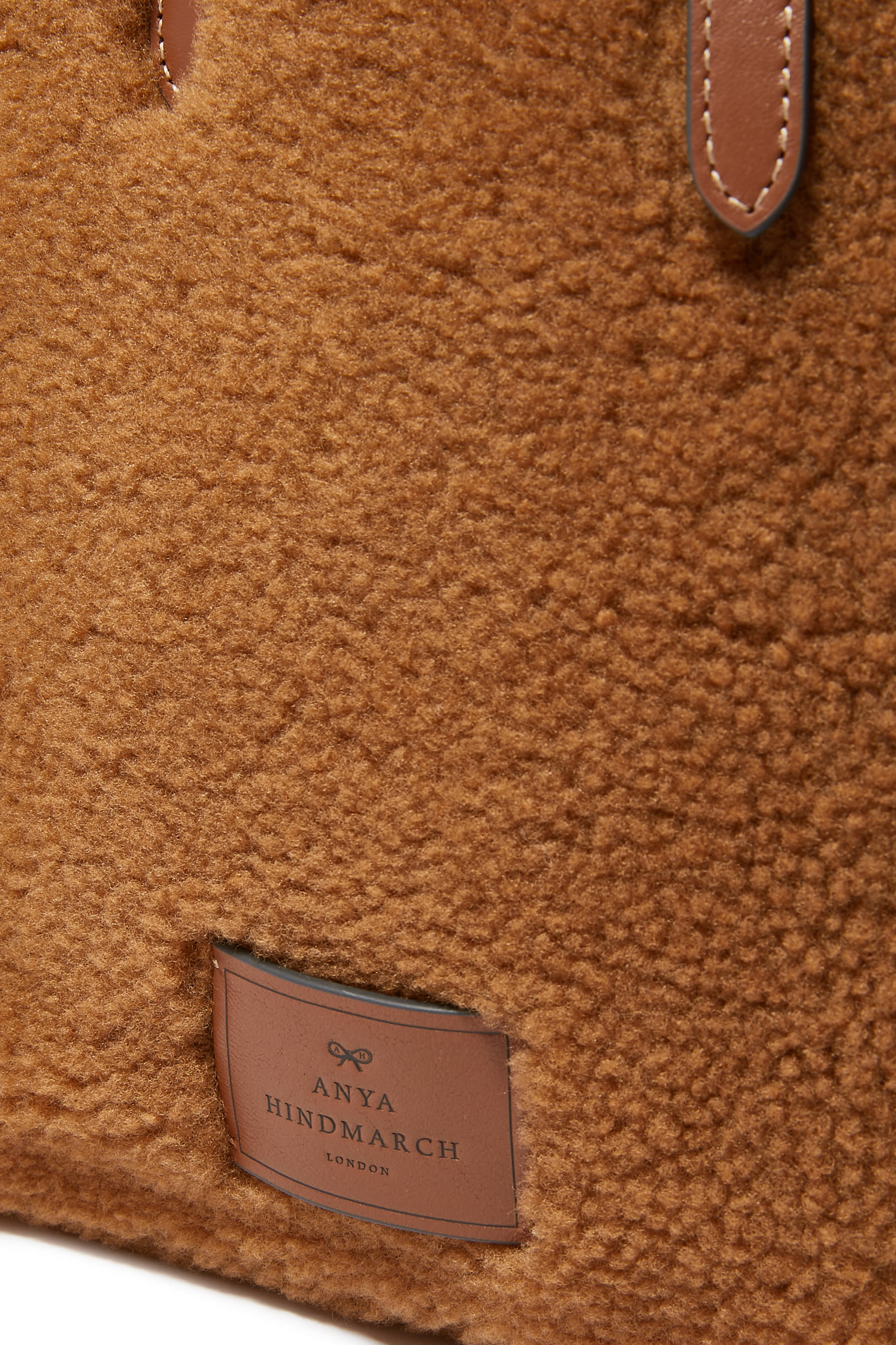 حقيبة يد صغيرة كروس ان/ اس بتصميم عيون شيرلنج