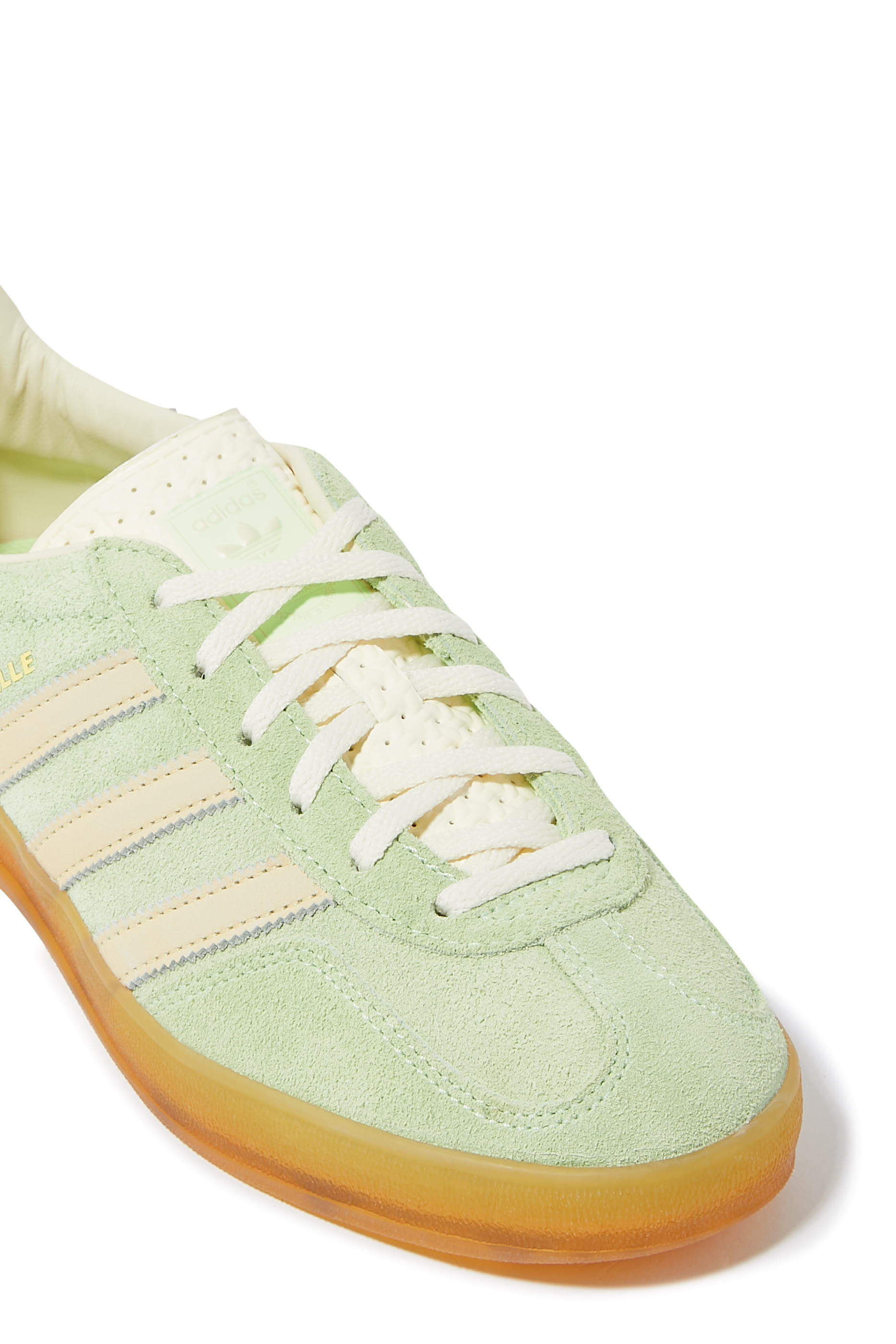 سنيكرز جازيل إندور