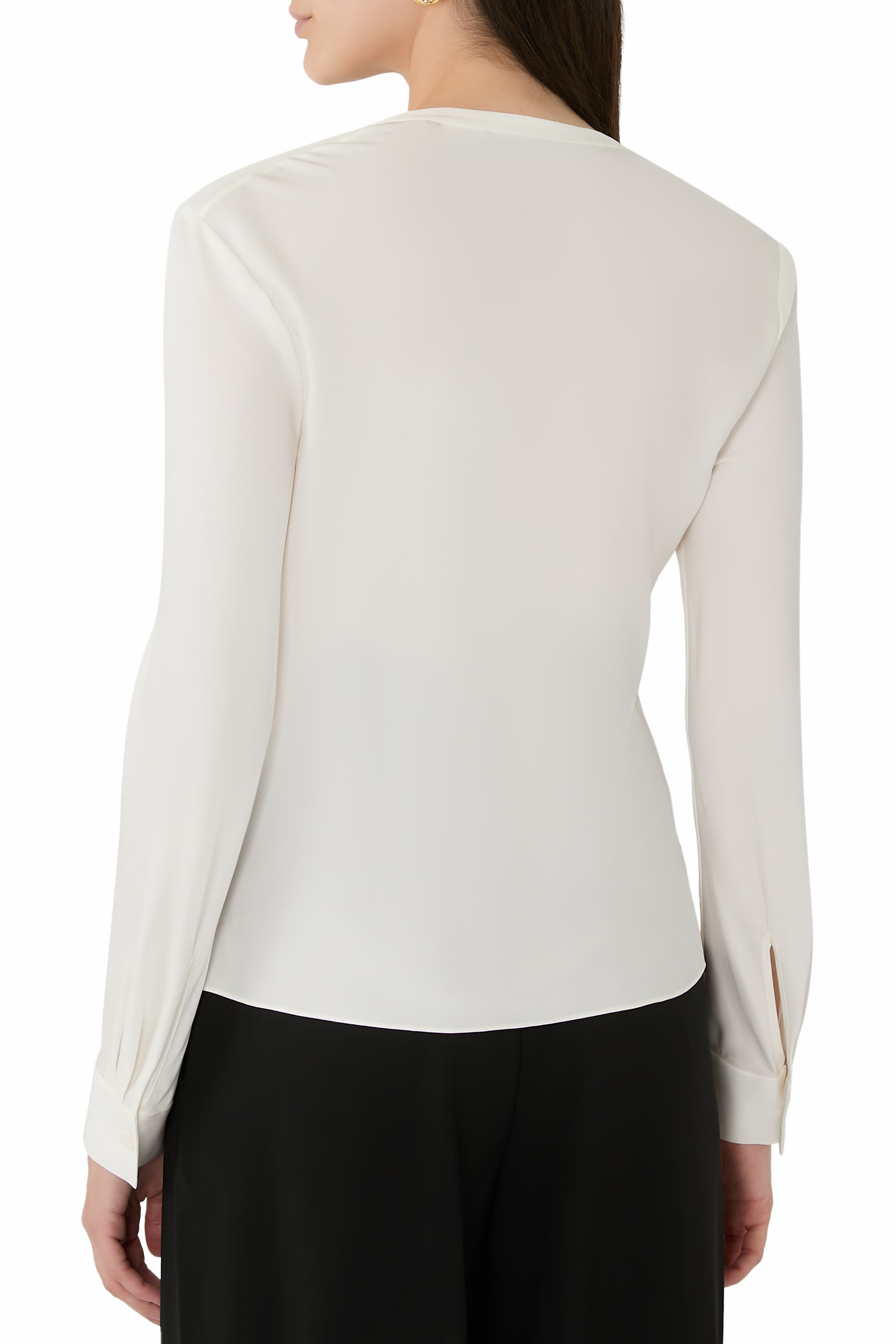 بلوزة بياقة مطوية حرير