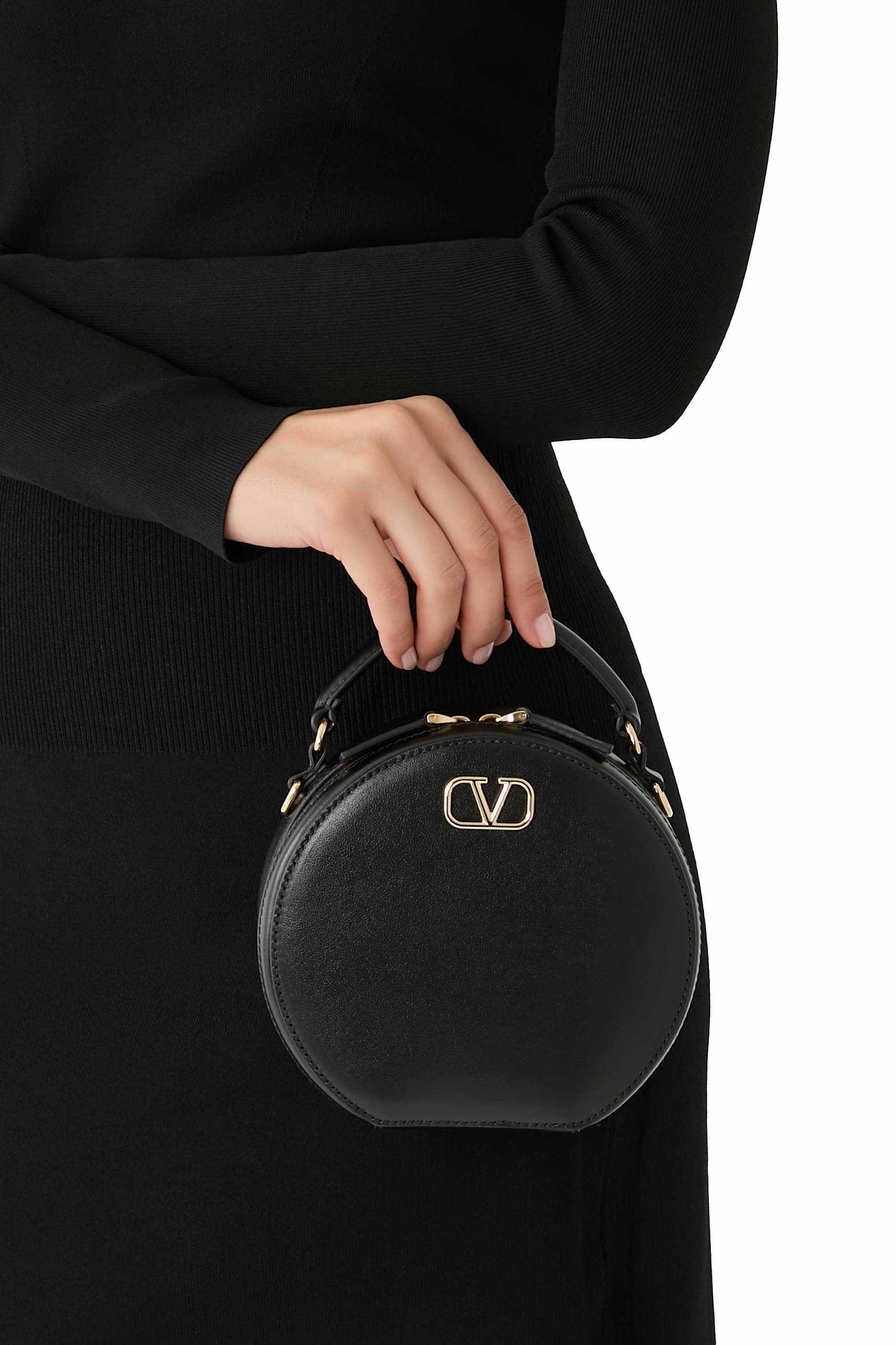 حقيبة صغيرة بشعار الماركة جلد عجل