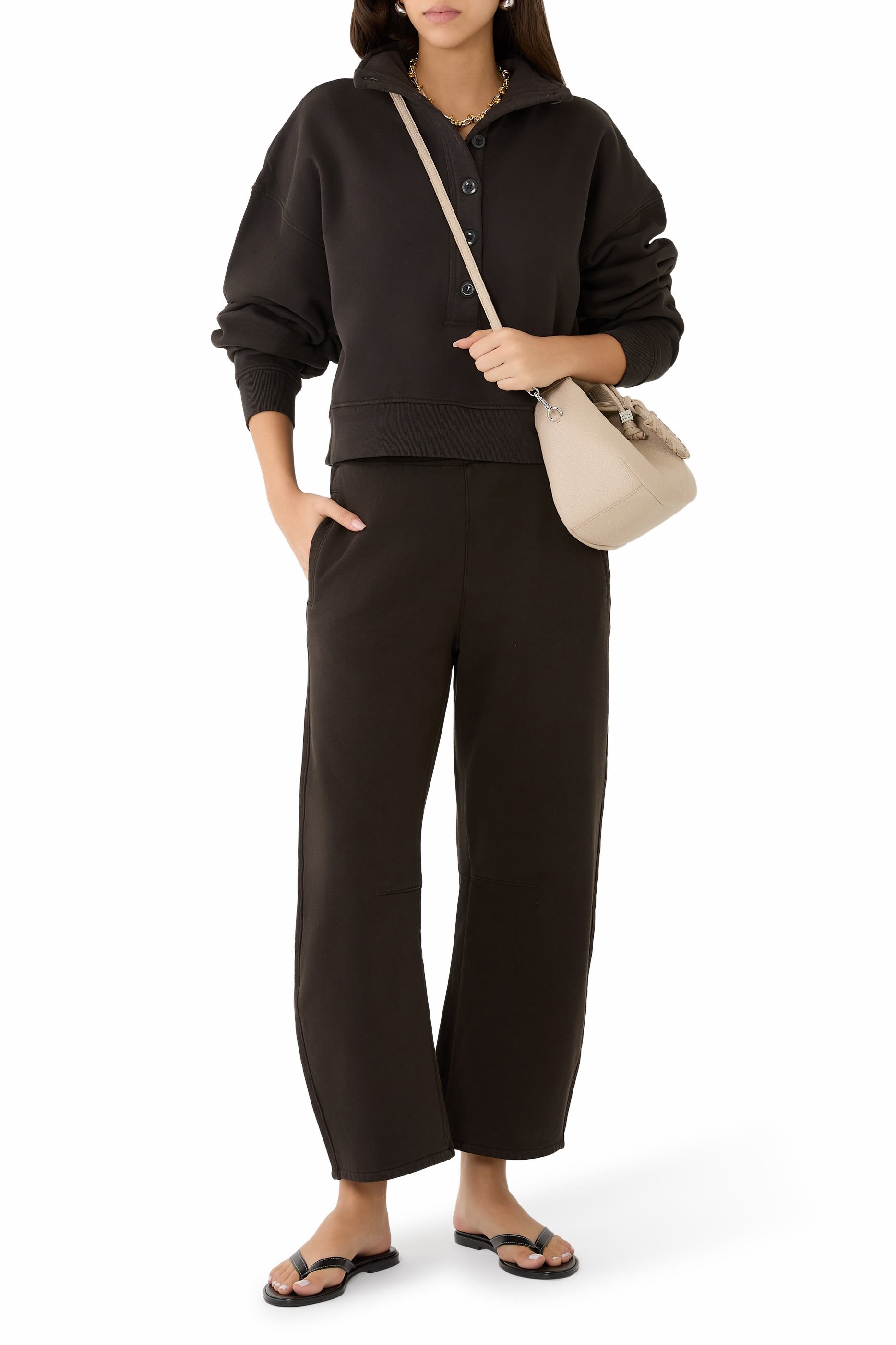 سويت شيرت ميريل بياقة تفاصيل عالية