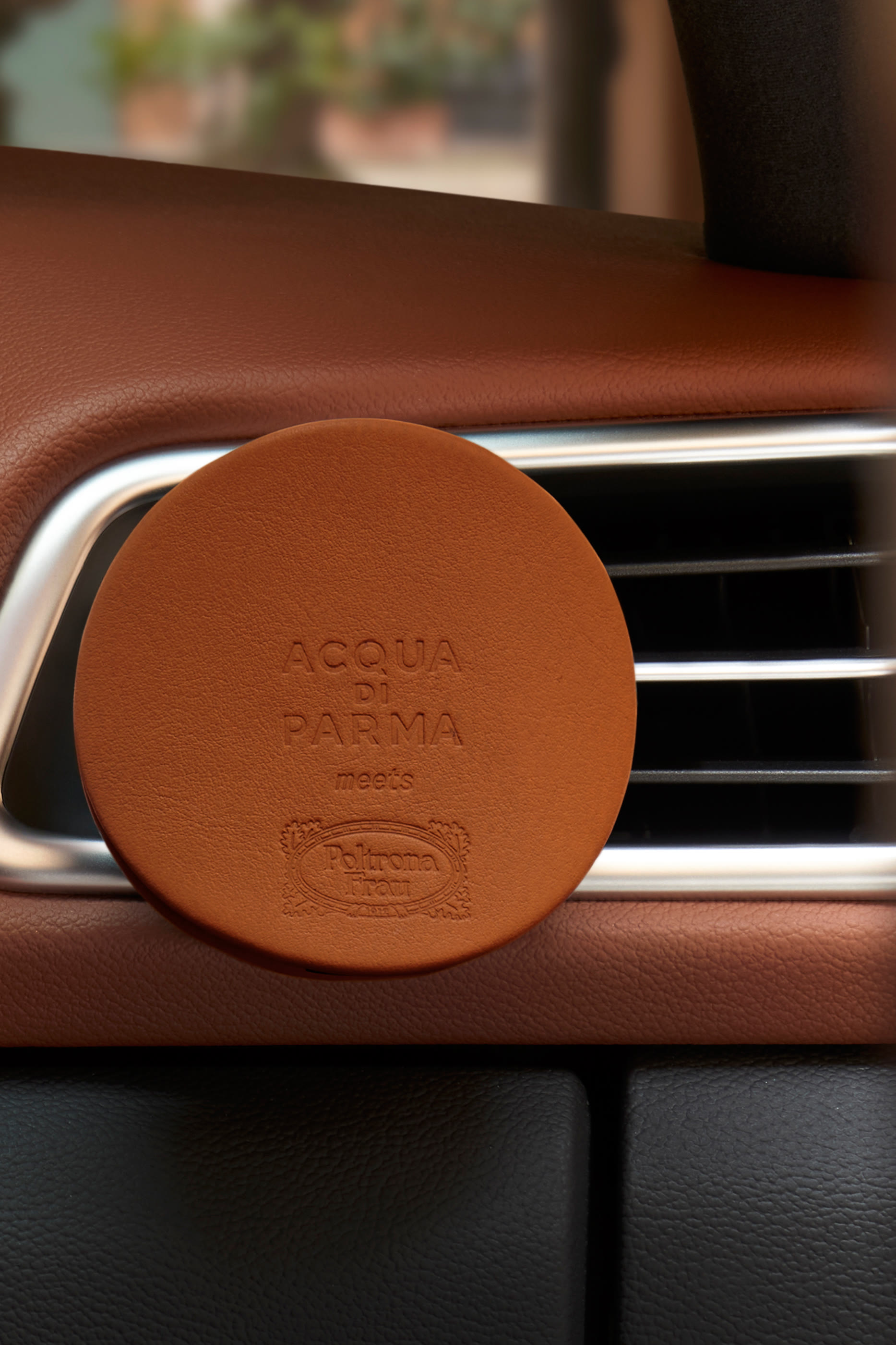 موزع عطر السيارة إيراوند