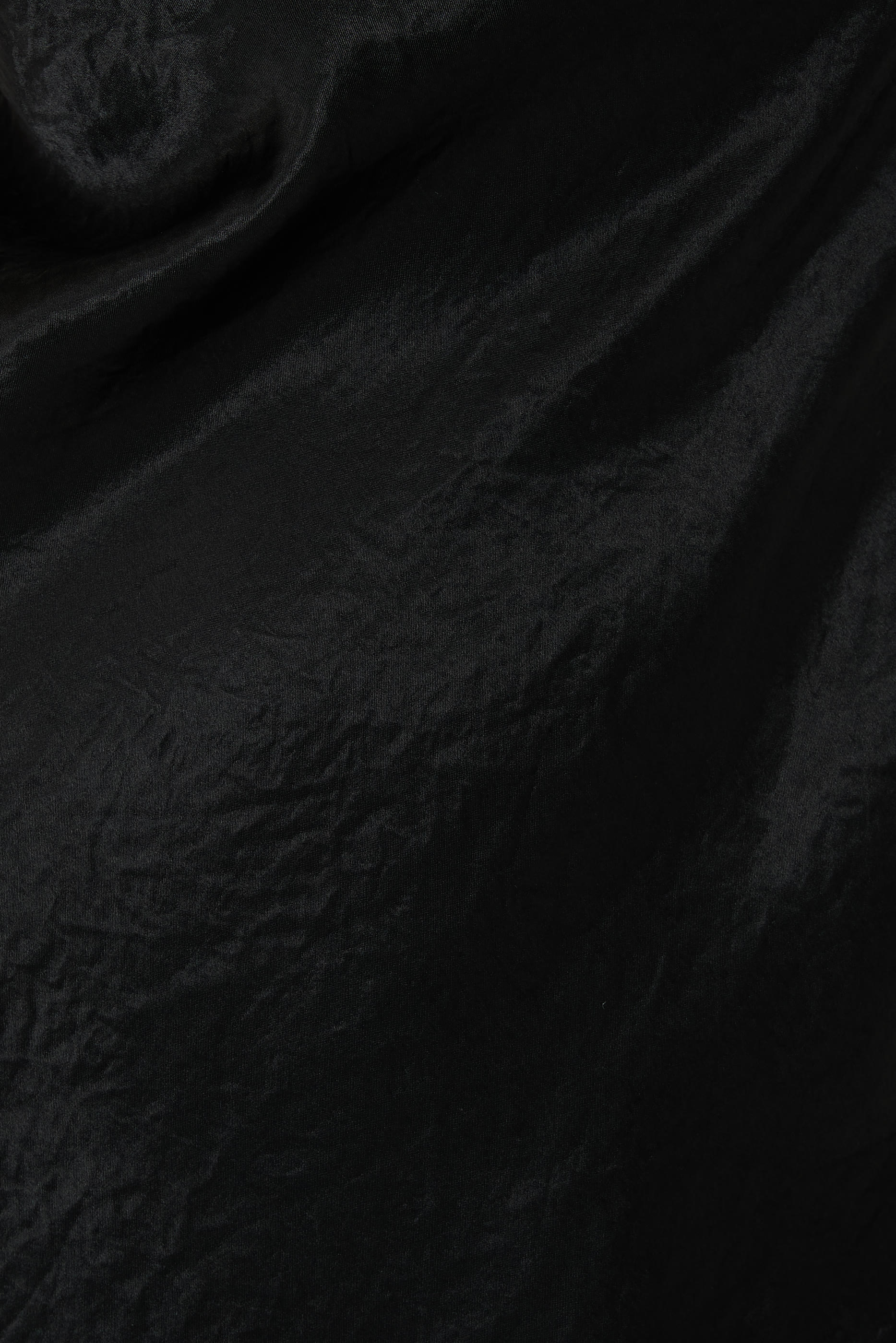 فستان طويل بلا حمالات ستان