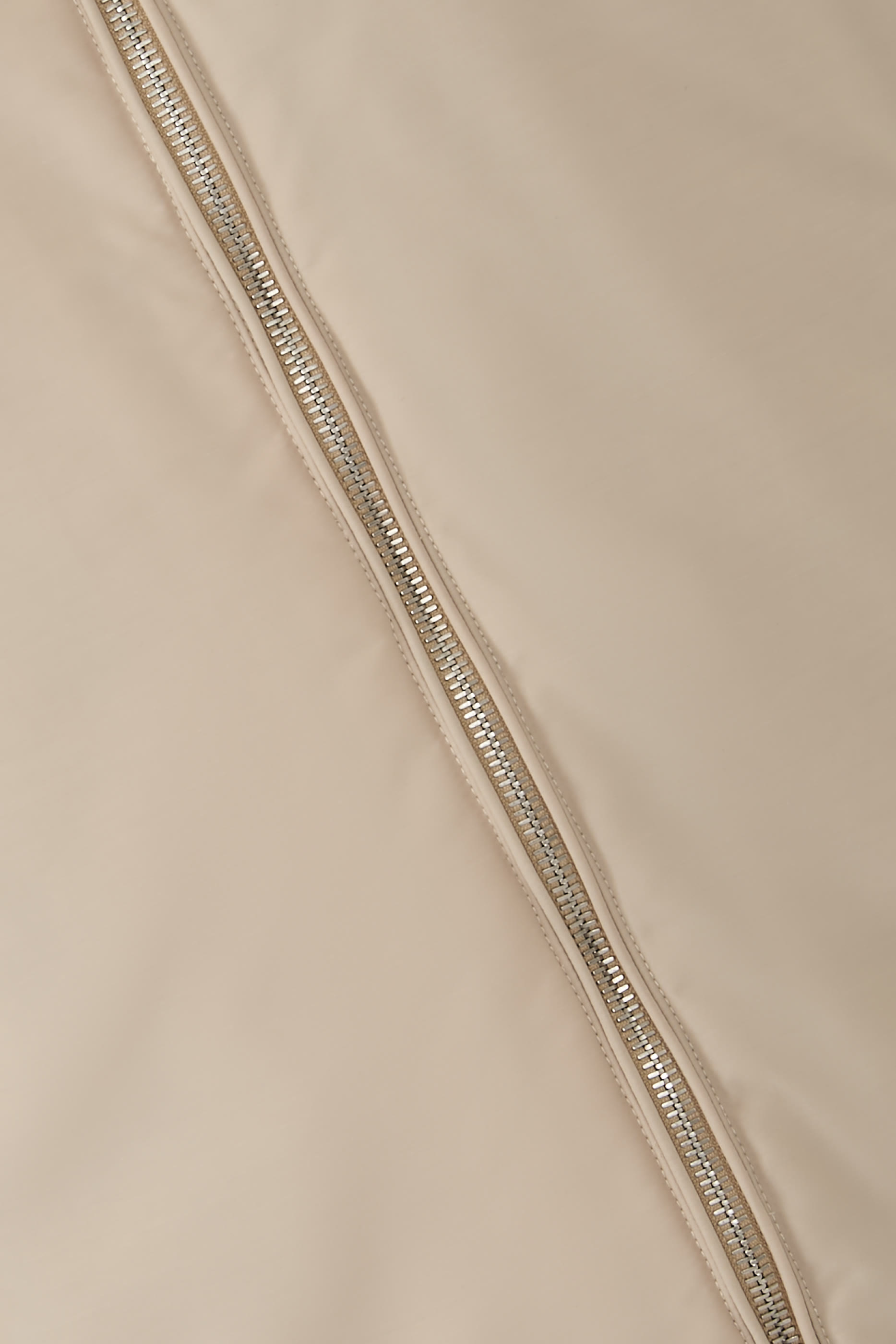 فيست بقصة عادية