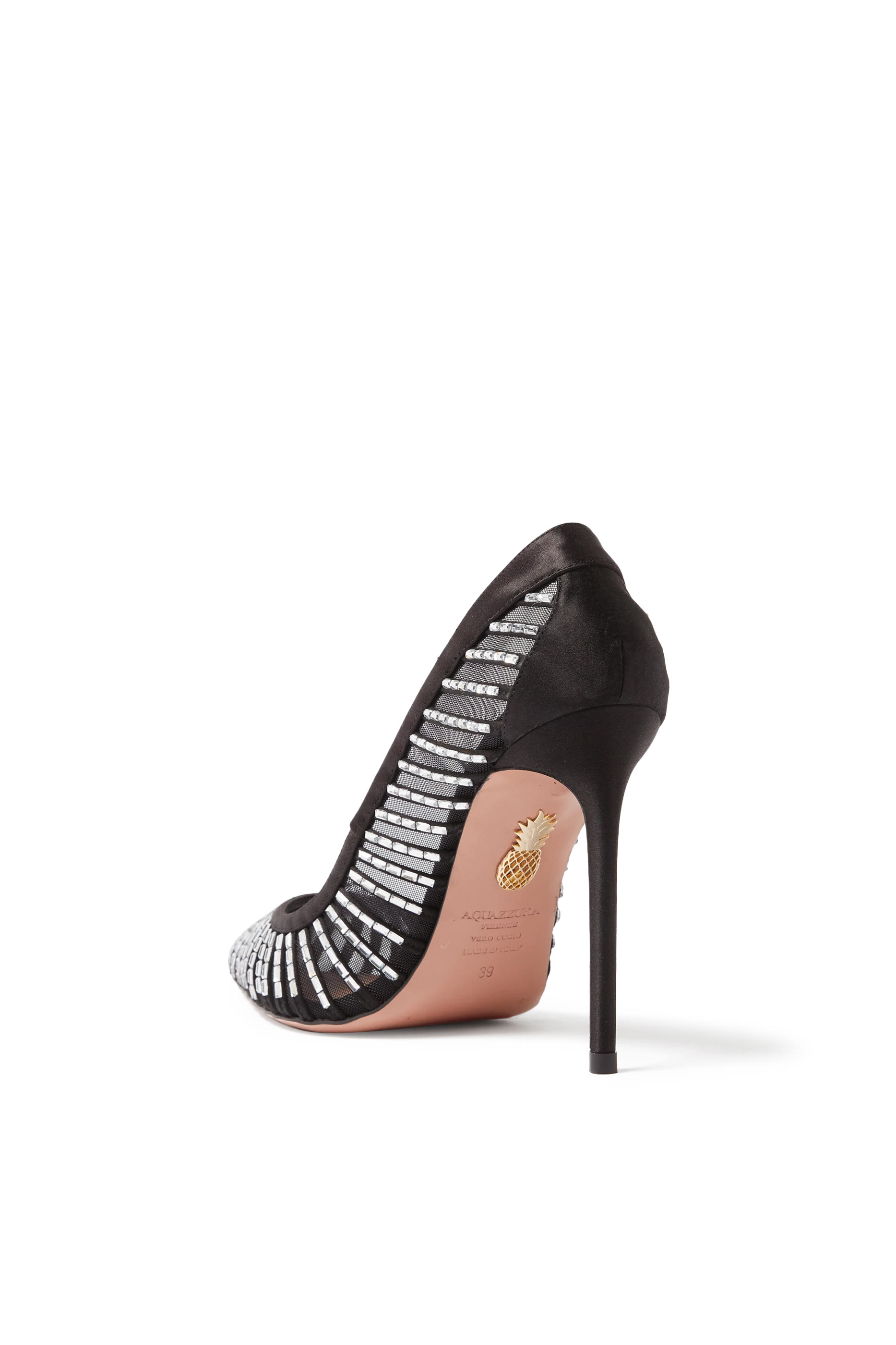 حذاء كلاسيكي باشيونز 105