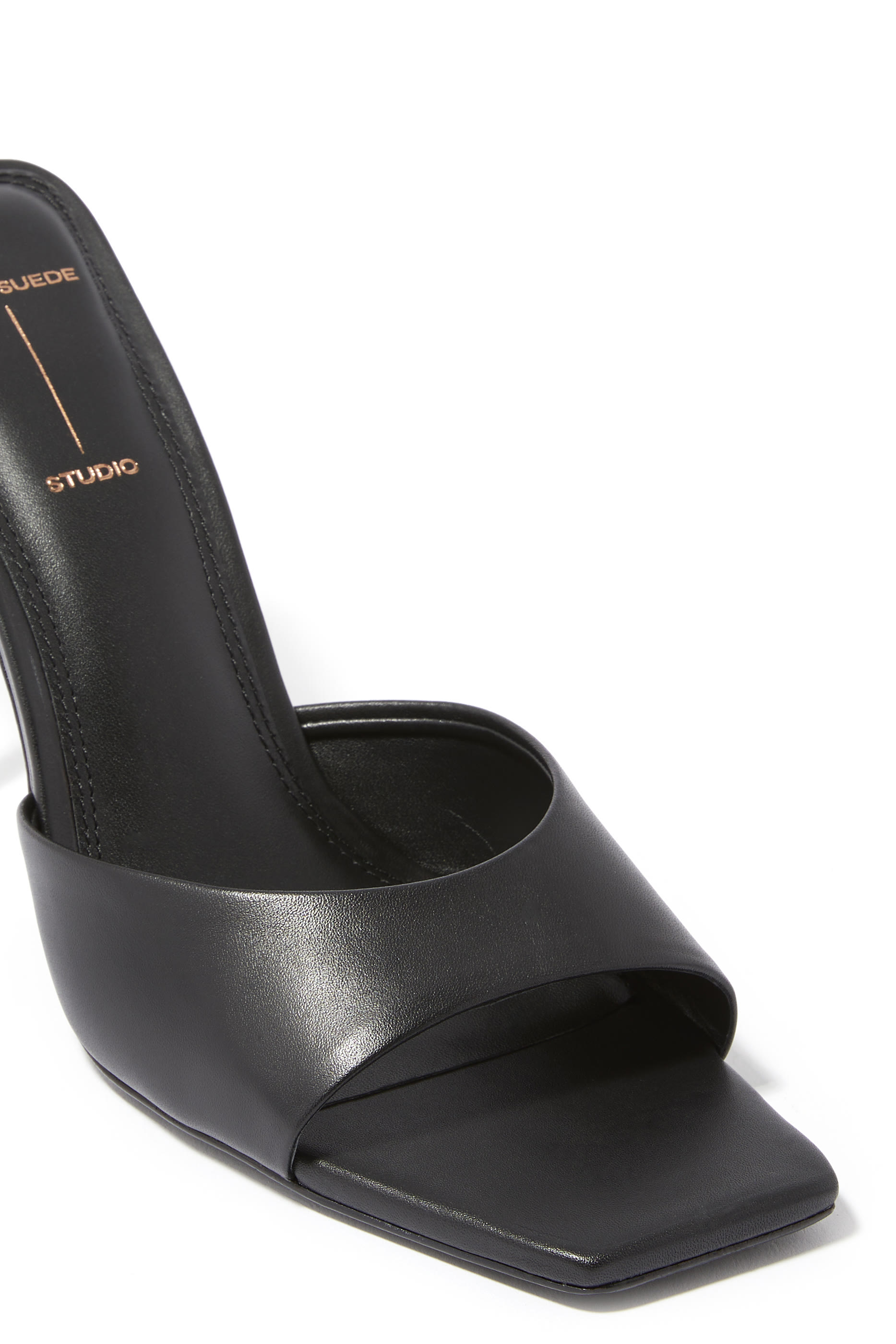 حذاء يارا 95 مفتوح من الخلف جلد