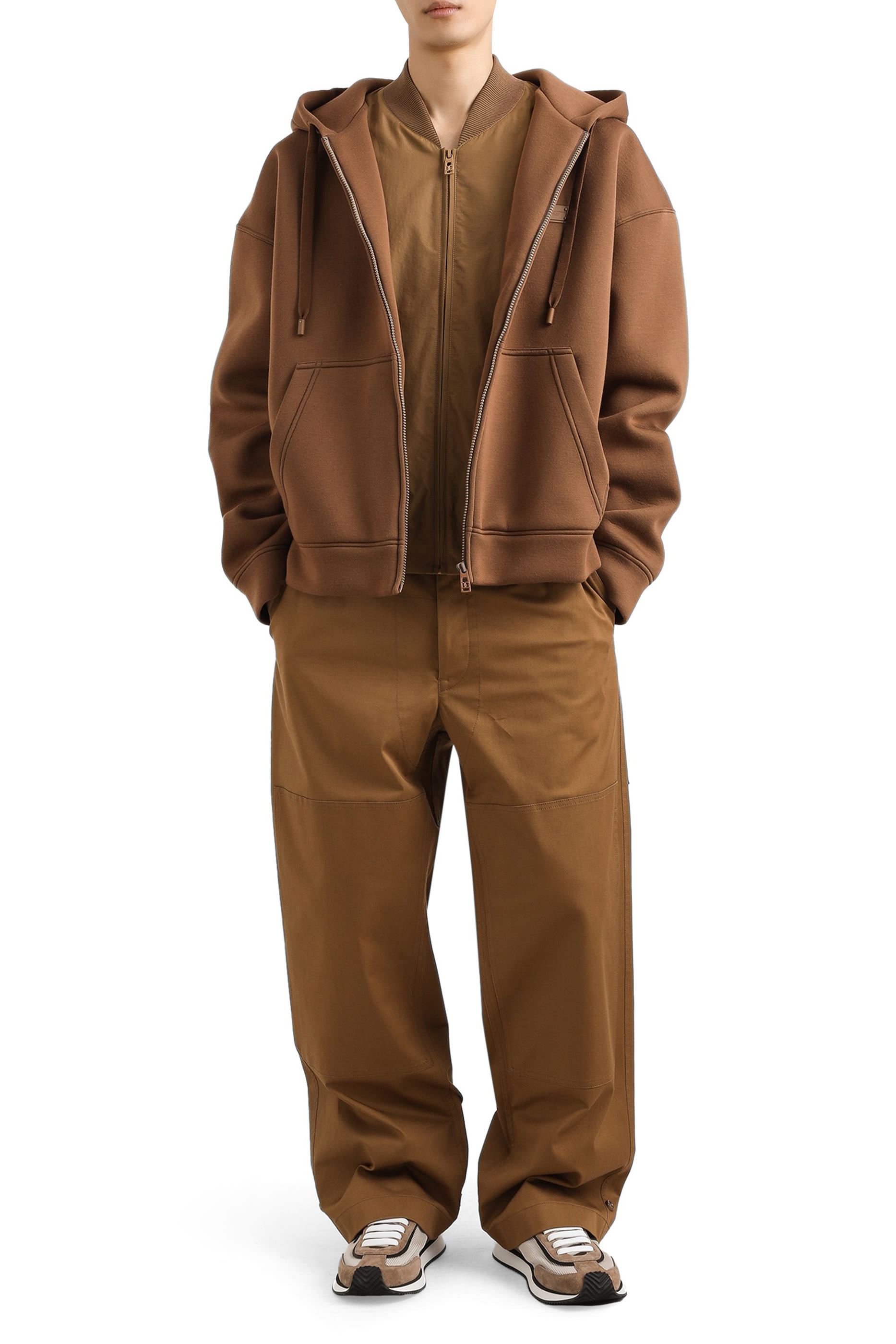 جاكيت بومبر برقعة شعار الماركة قماش معالج