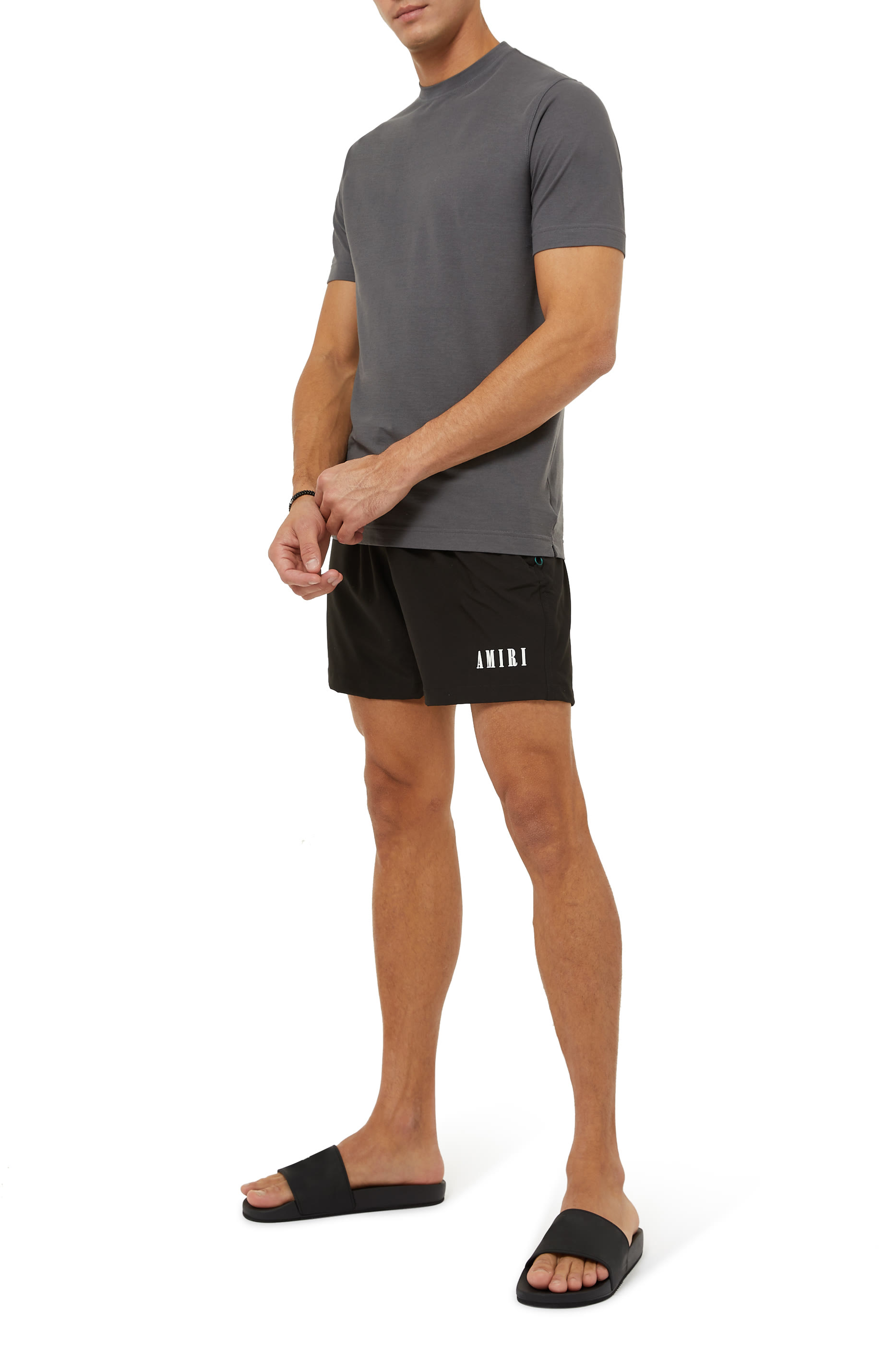 شورت سباحة بشعار الماركة