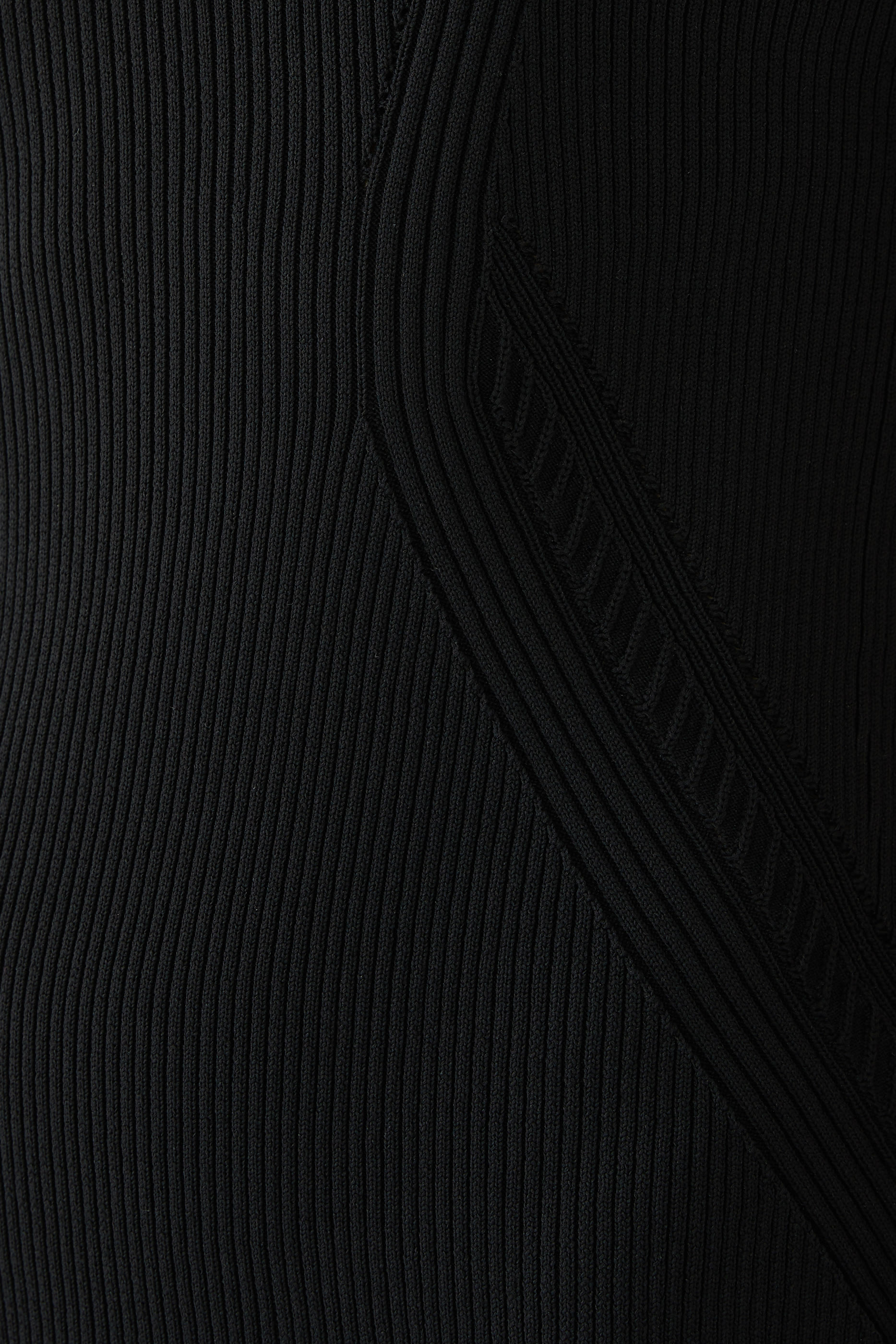 فستان ذا جريد آرتي ستيلا بقصة ضيقة