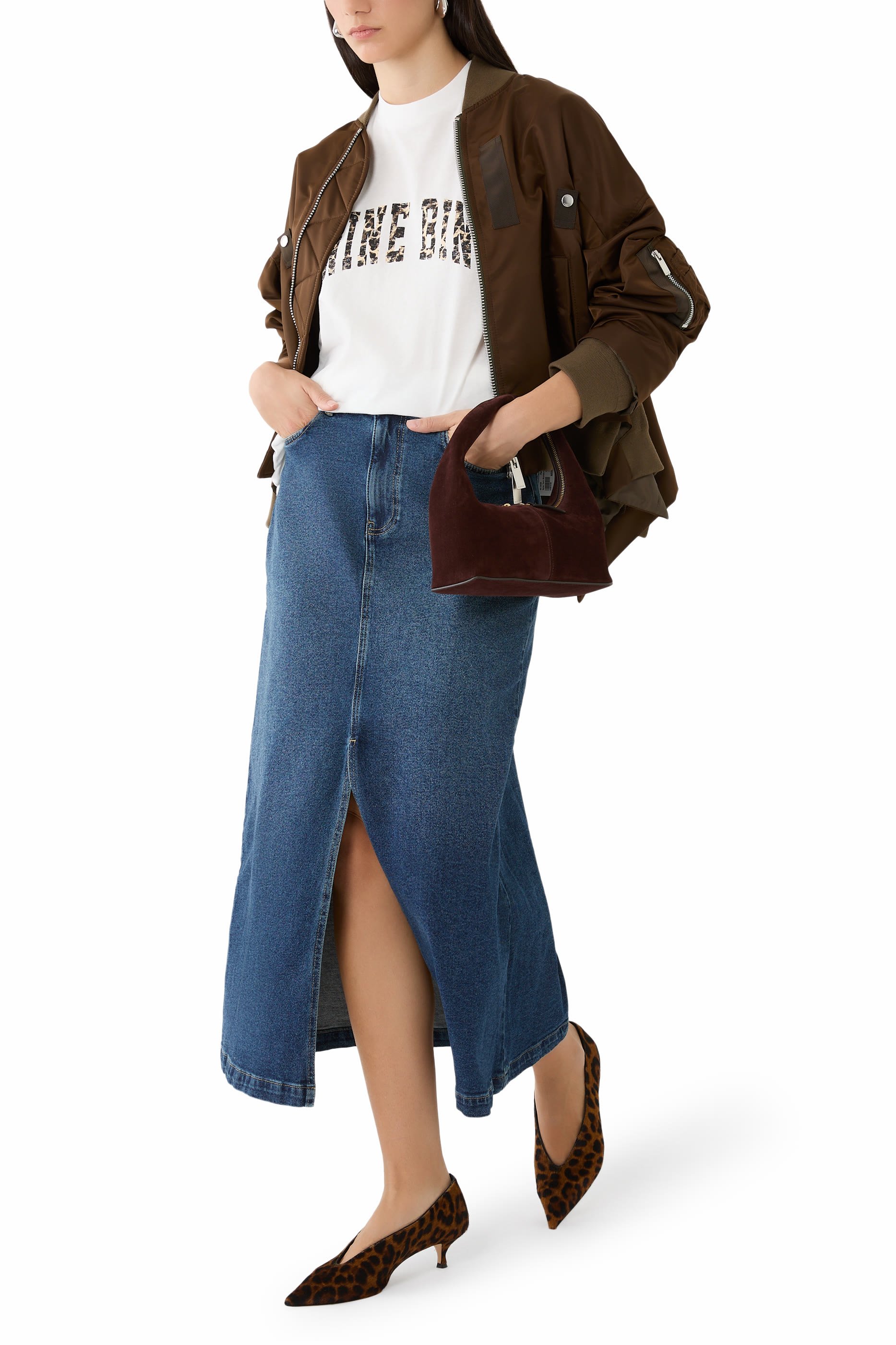 تيشيرت ووكر بتفاصيل بنقشة جلد الفهد