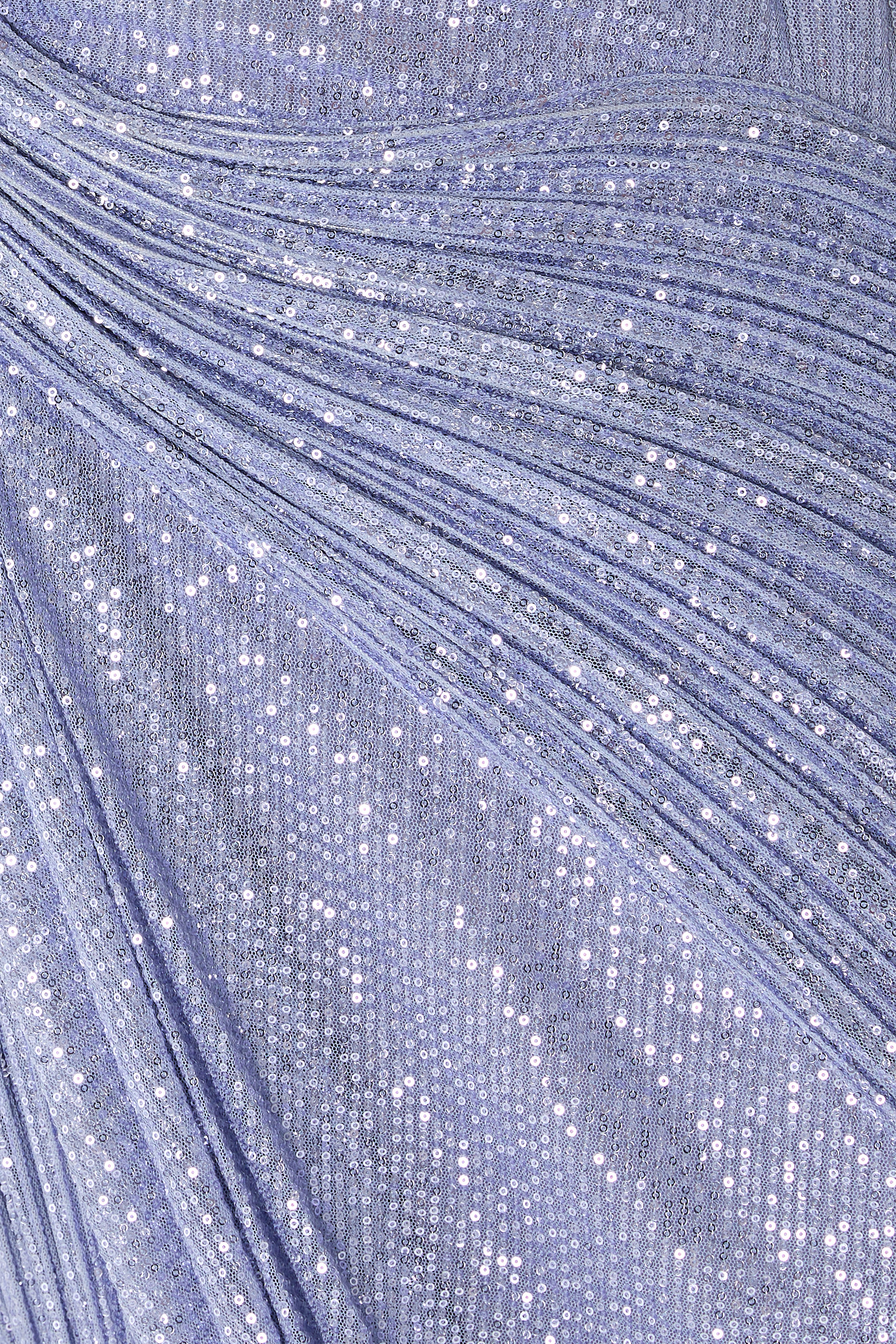 فستان سهرة بتصميم مموج منحوت