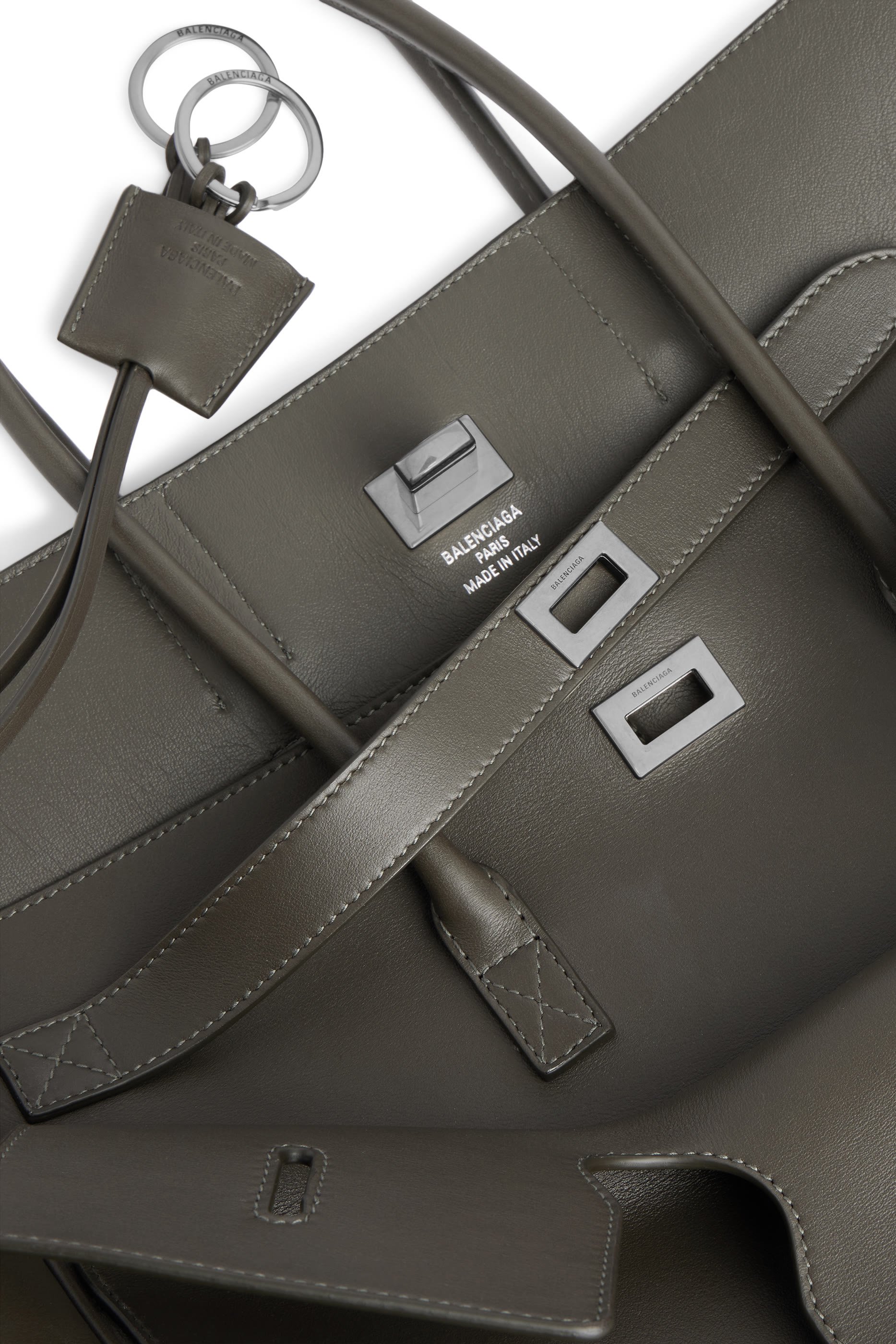 حقيبة بيل اير كاري اول متوسطة