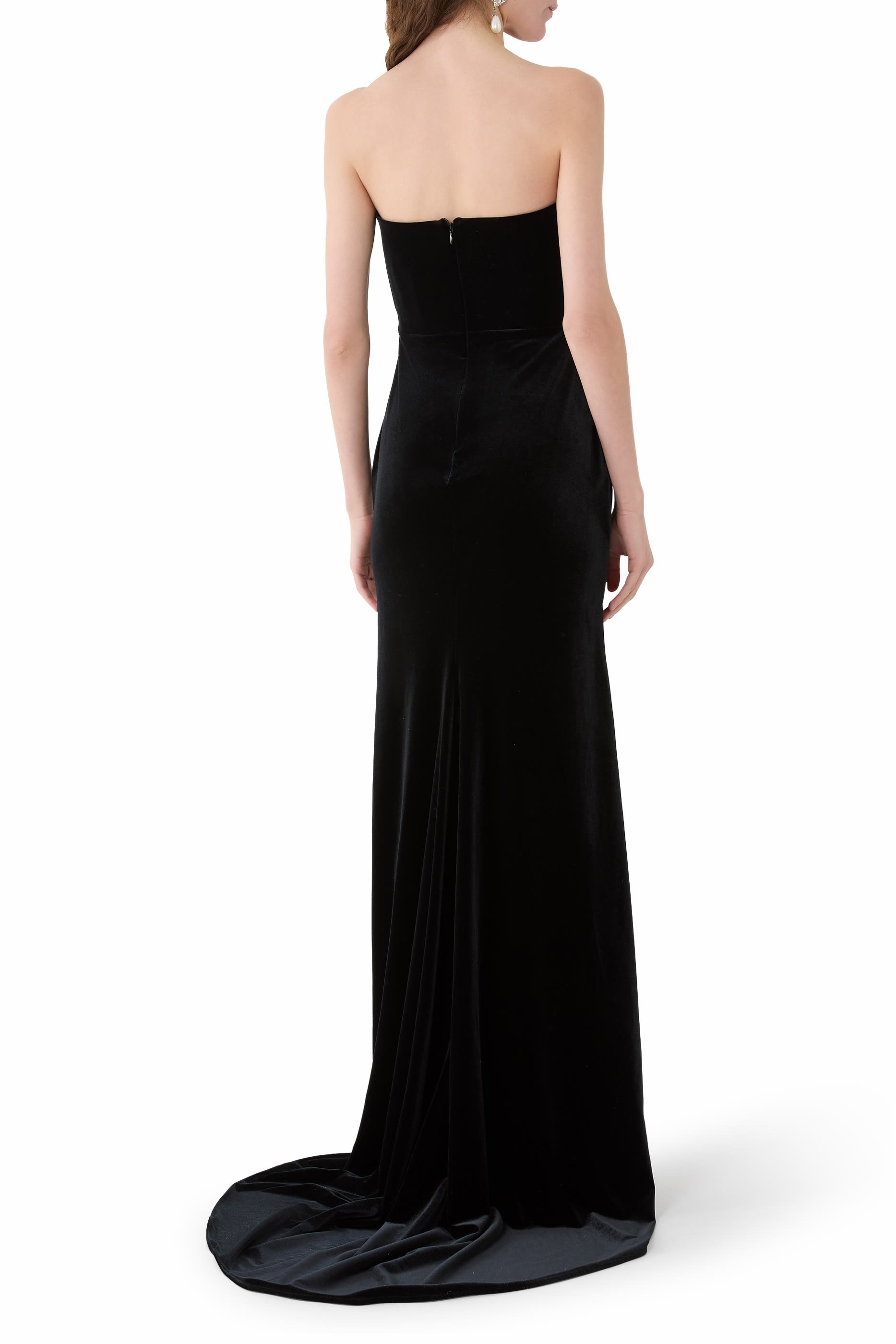 فستان سهرة بلا حمالات مزين بكشكش على شكل قلب