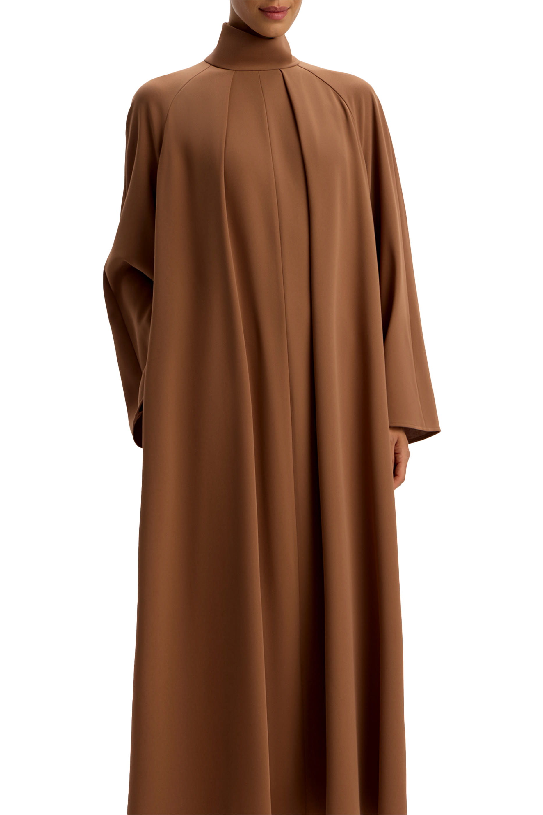 فستان طويل بياقة عالية