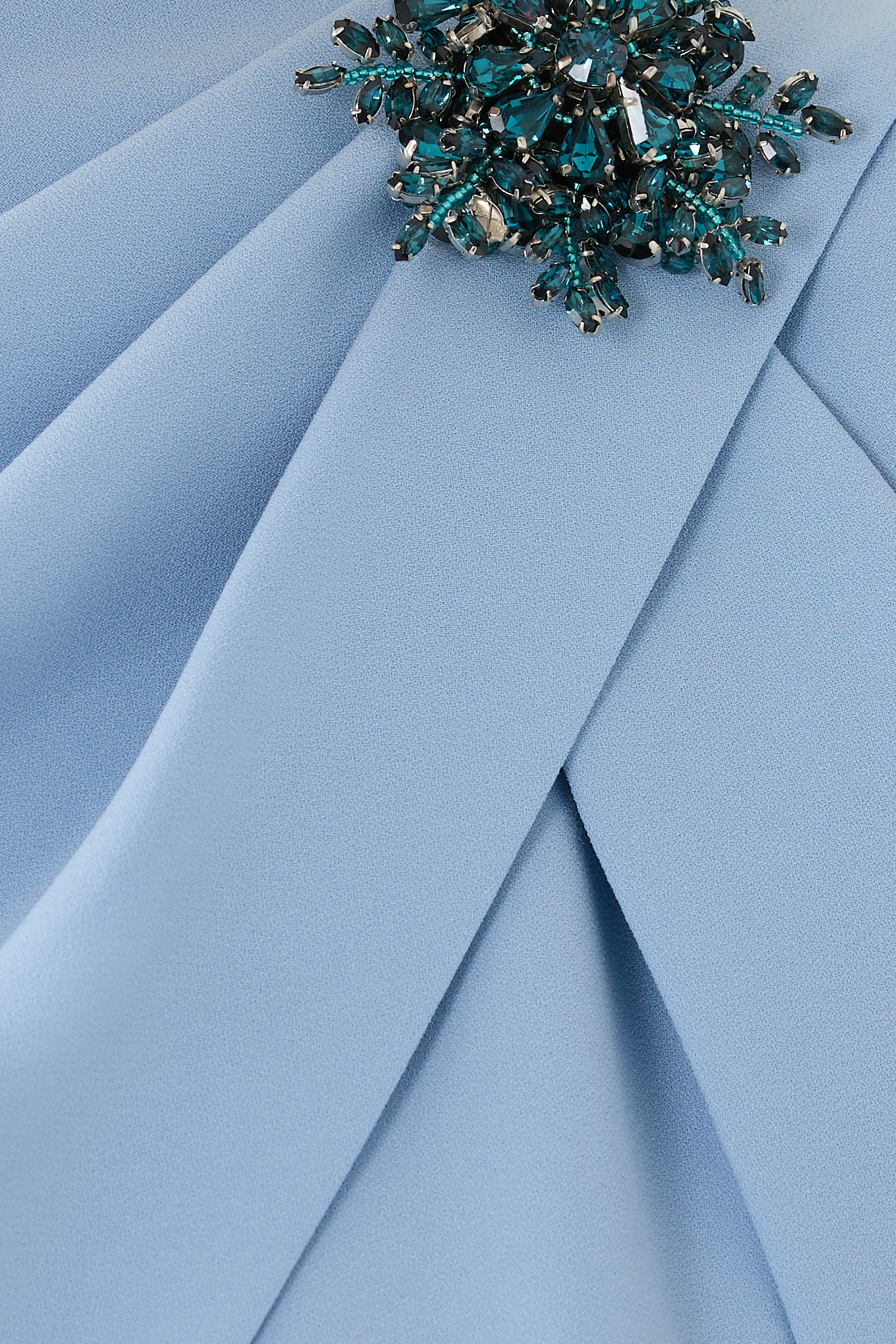 فستان سهرة بكاب