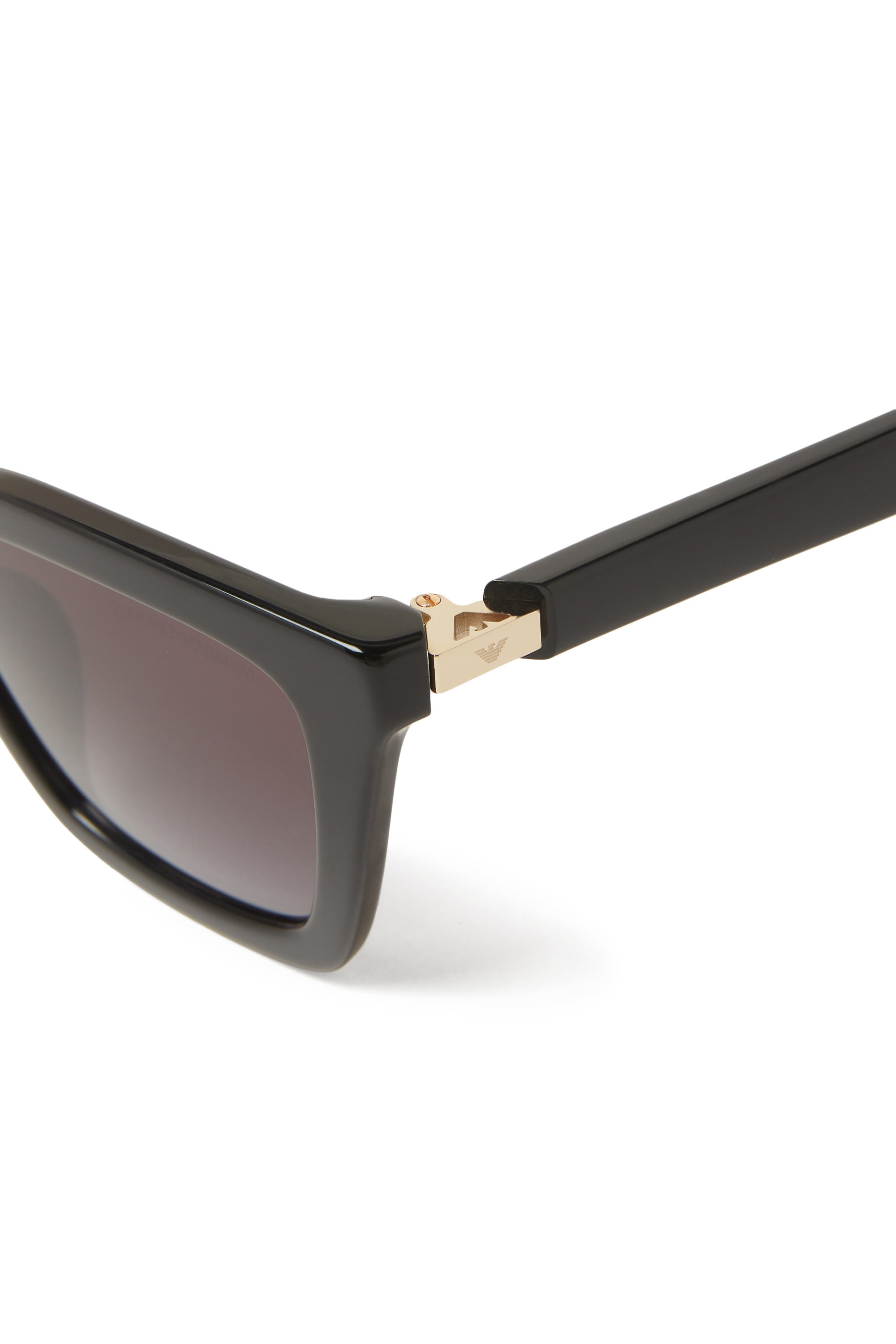 نظارة شمسية بتصميم فراشة بشعار الماركة